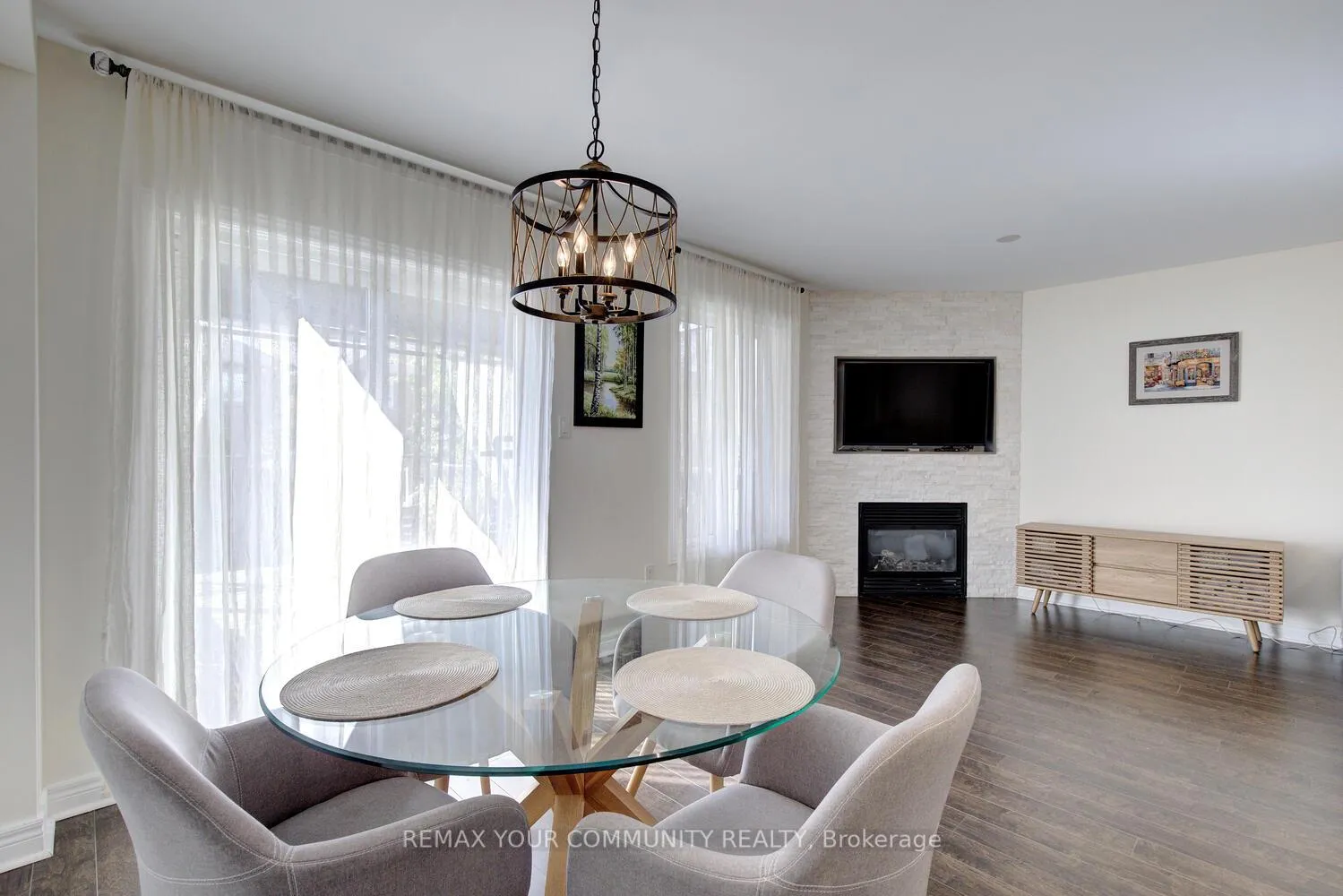 Photo 14 of 32 Black Maple Crescent, Vaughan, Patterson — HOMEH