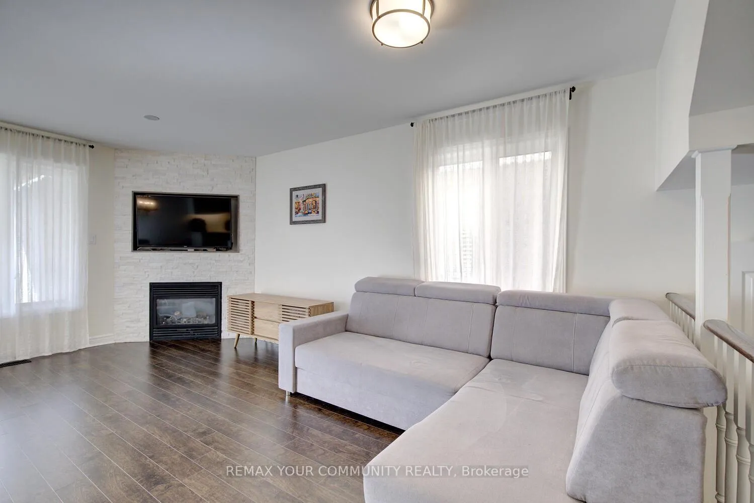 Photo 16 of 32 Black Maple Crescent, Vaughan, Patterson — HOMEH