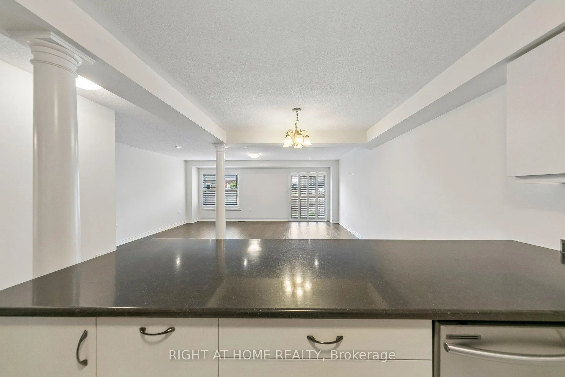 Photo 15 of 29 Bethune Avenue, Hamilton, Rural Glanbrook — HOMEH