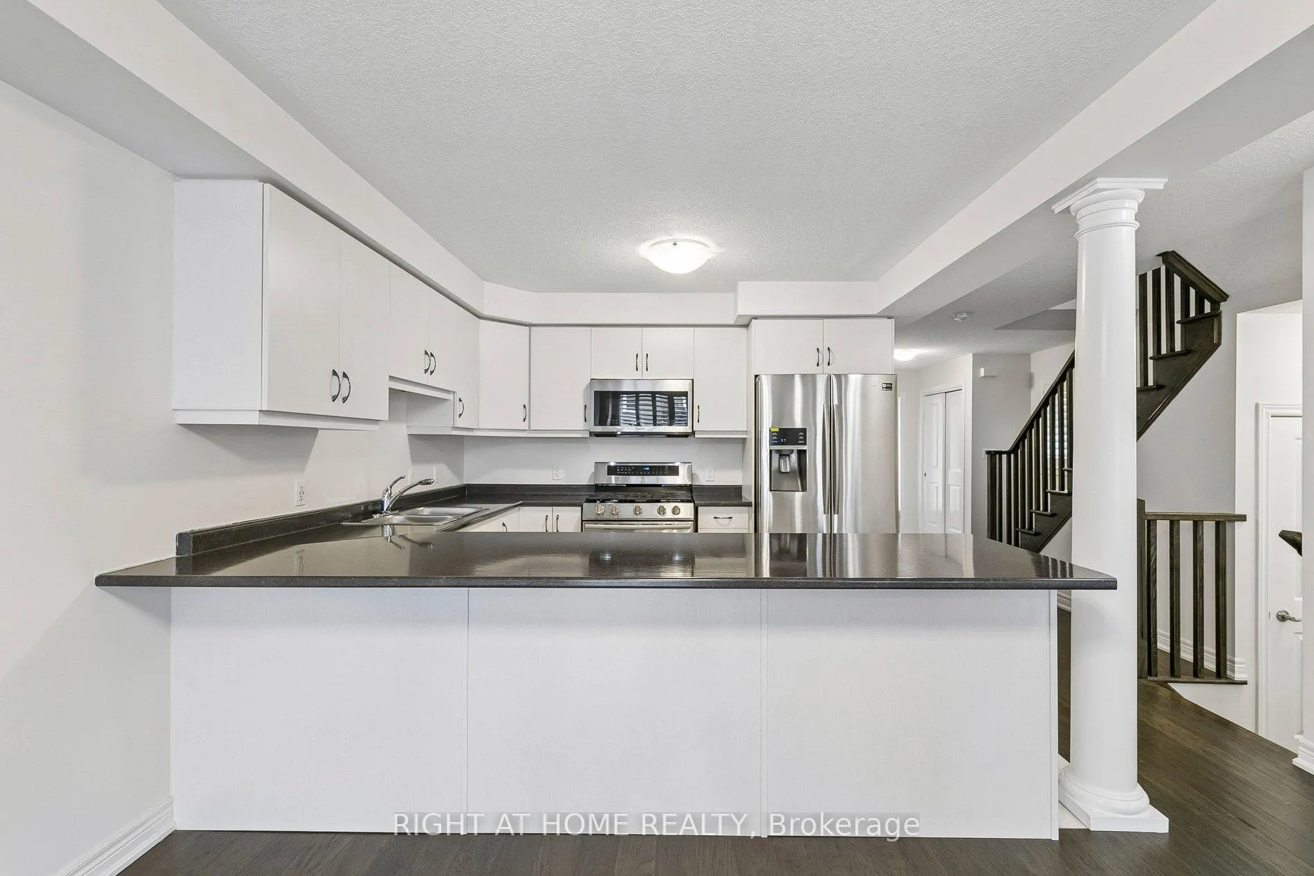 Photo 16 of 29 Bethune Avenue, Hamilton, Rural Glanbrook — HOMEH