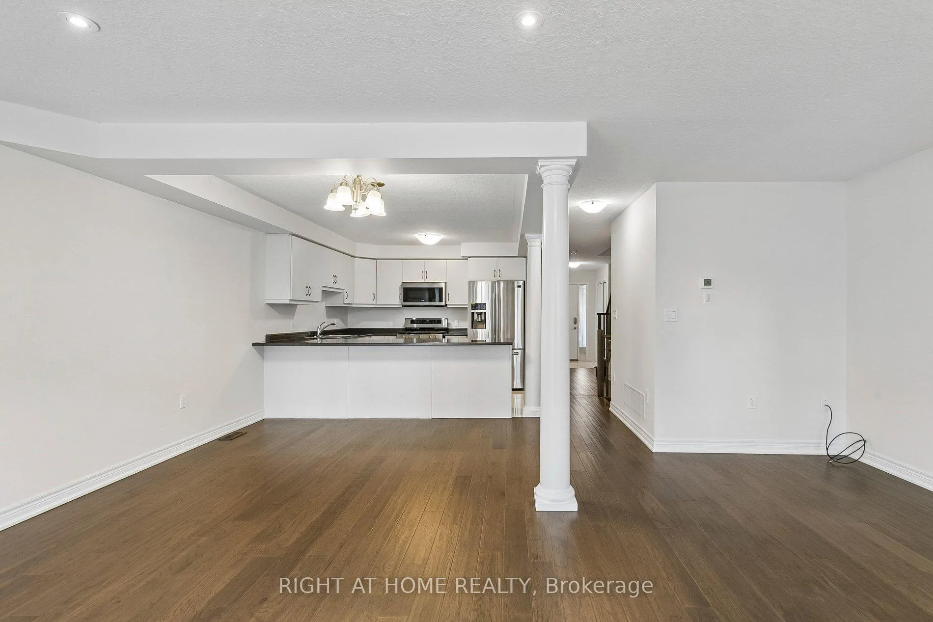 Photo 21 of 29 Bethune Avenue, Hamilton, Rural Glanbrook — HOMEH