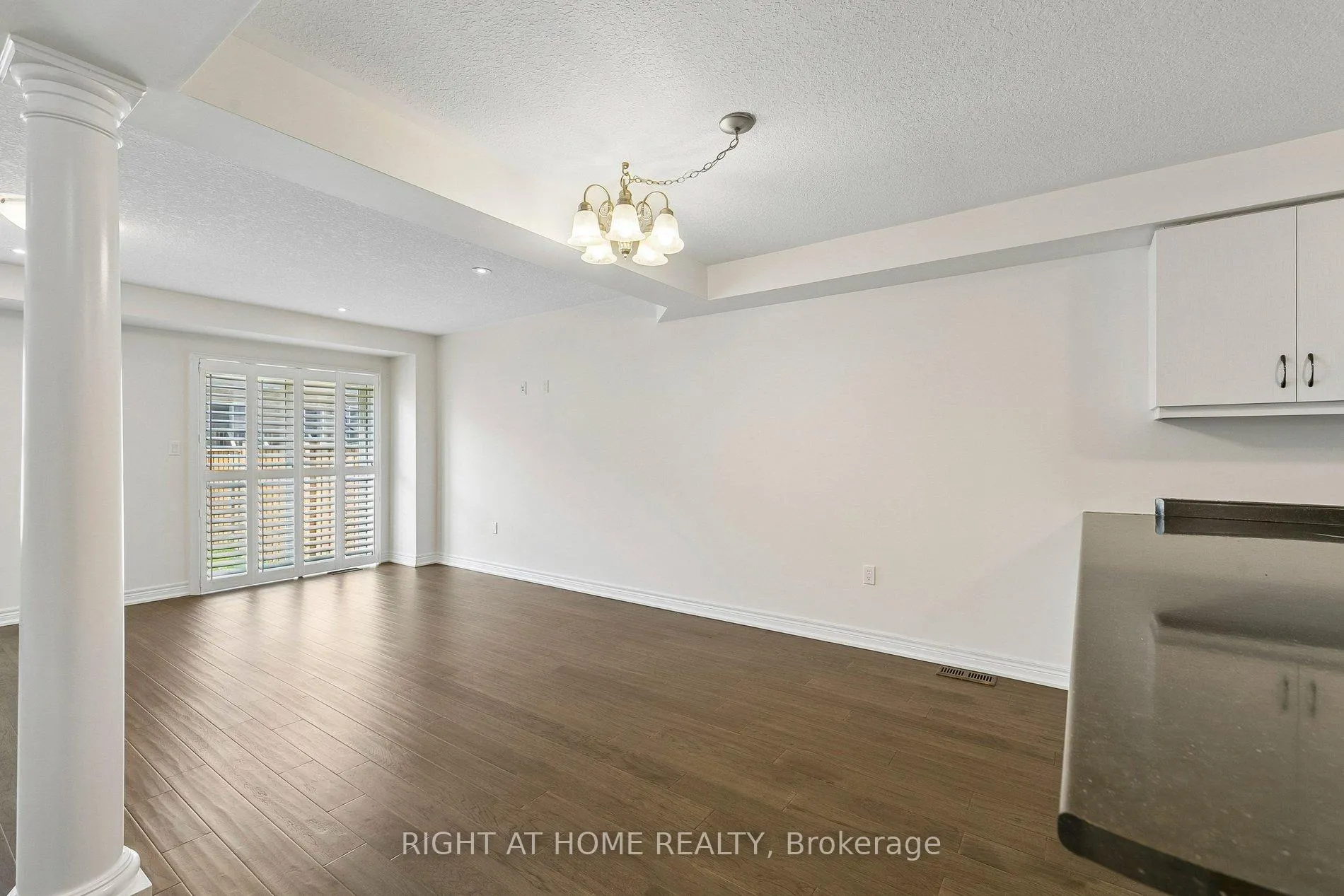 Photo 23 of 29 Bethune Avenue, Hamilton, Rural Glanbrook — HOMEH