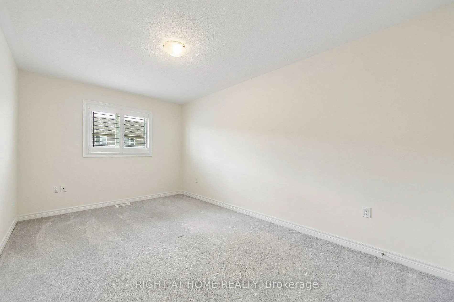Photo 36 of 29 Bethune Avenue, Hamilton, Rural Glanbrook — HOMEH