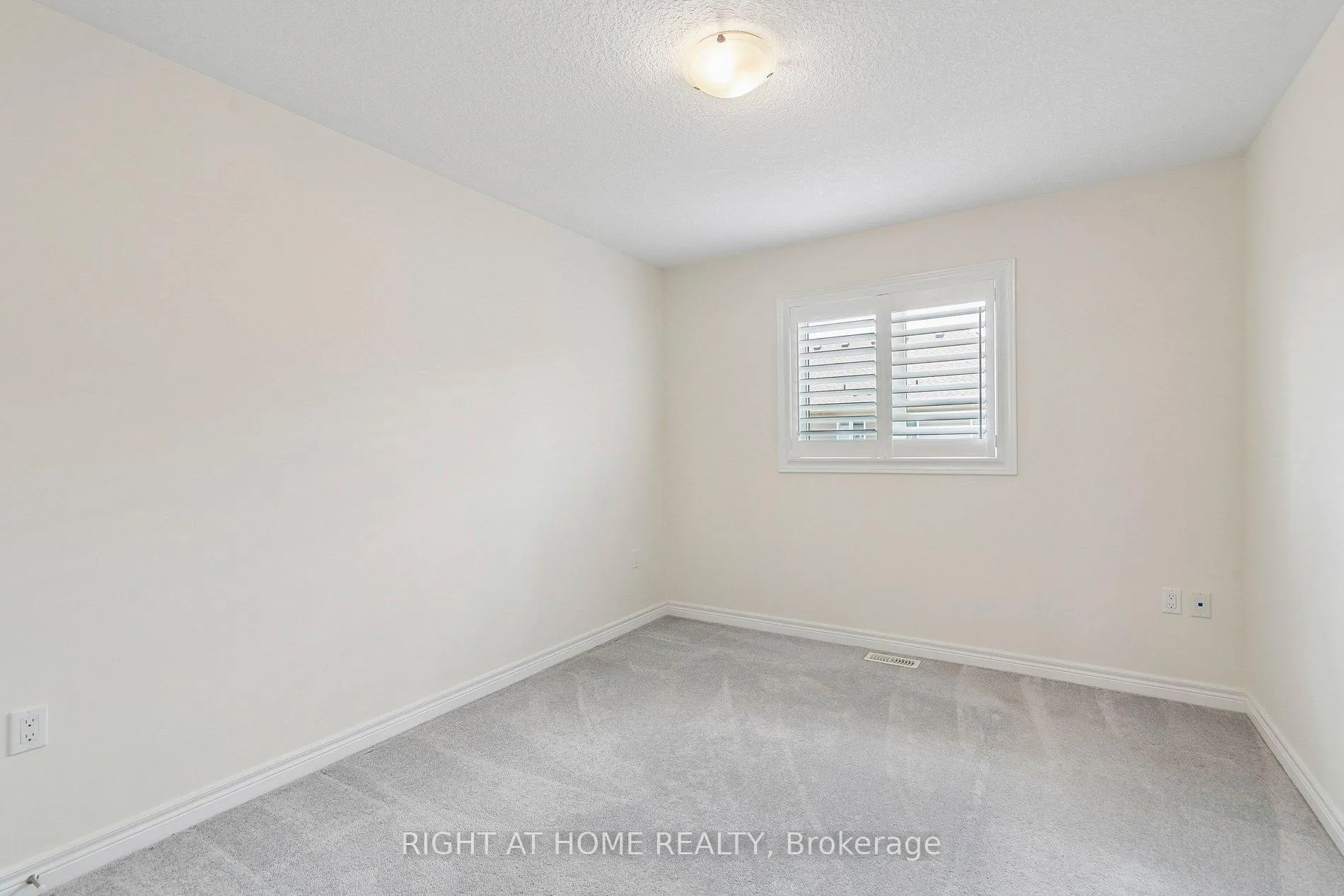 Photo 38 of 29 Bethune Avenue, Hamilton, Rural Glanbrook — HOMEH