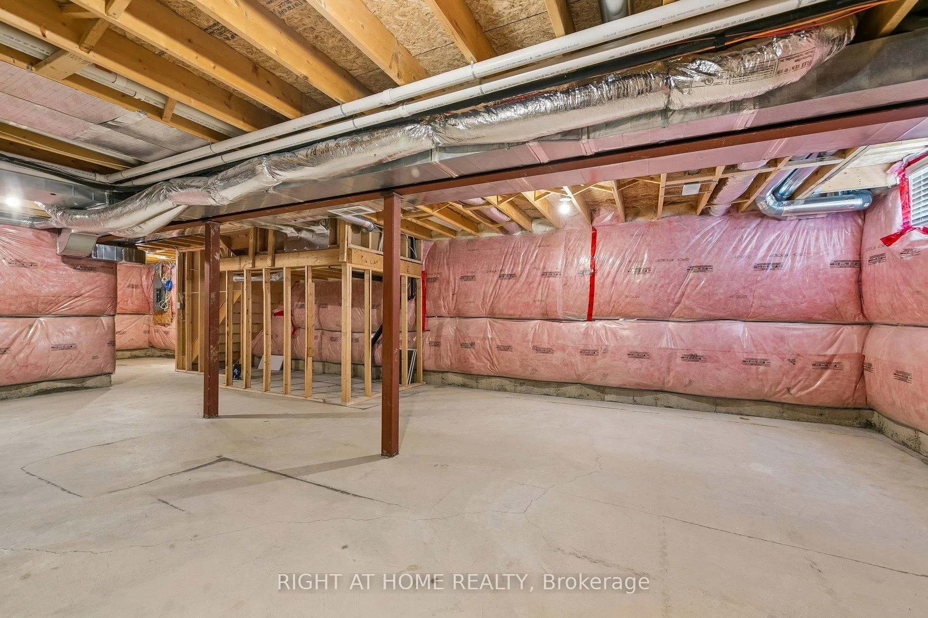 Photo 48 of 29 Bethune Avenue, Hamilton, Rural Glanbrook — HOMEH