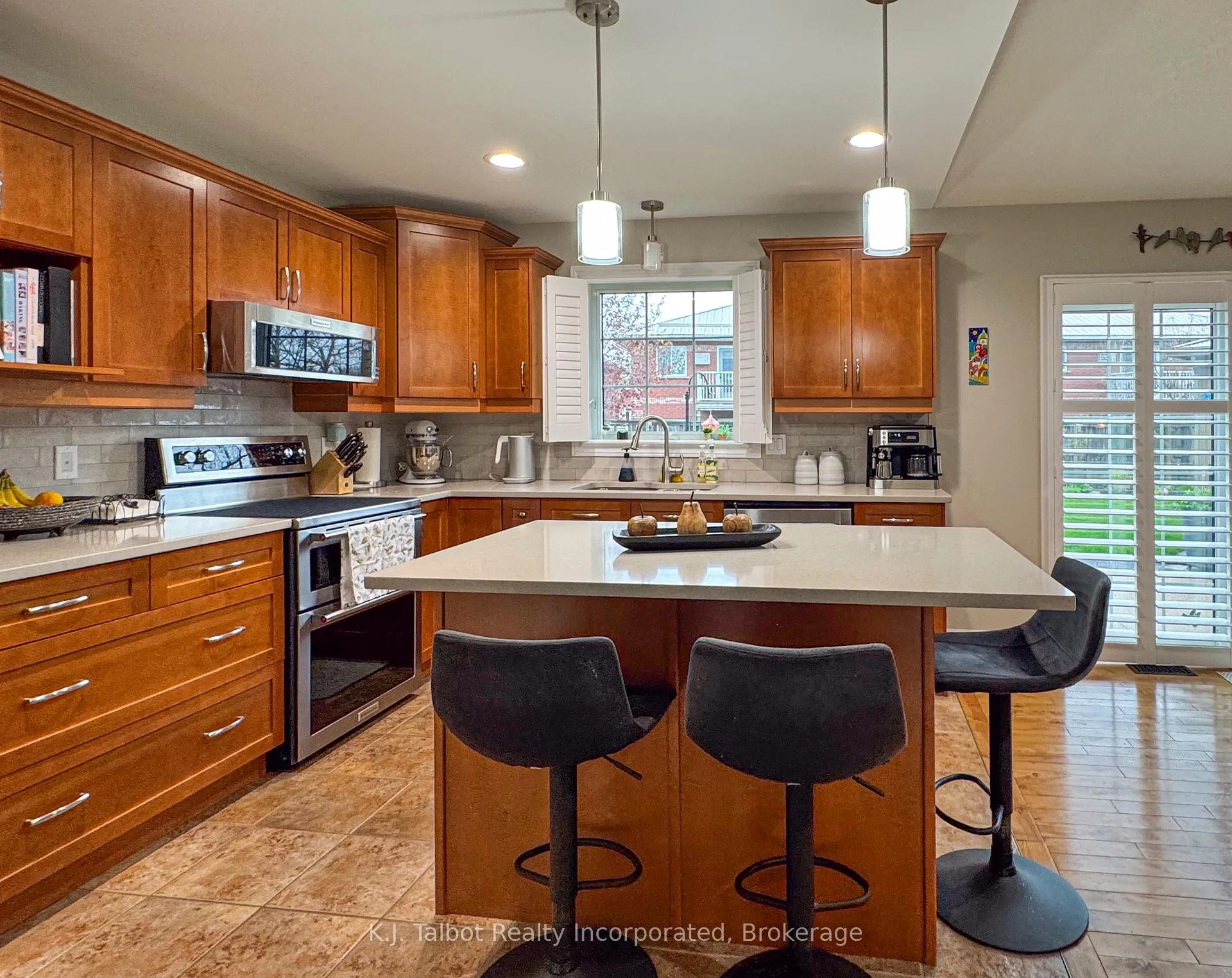 Photo 11 of 11 Lee Crescent, Goderich, Goderich (Town) — HOMEH