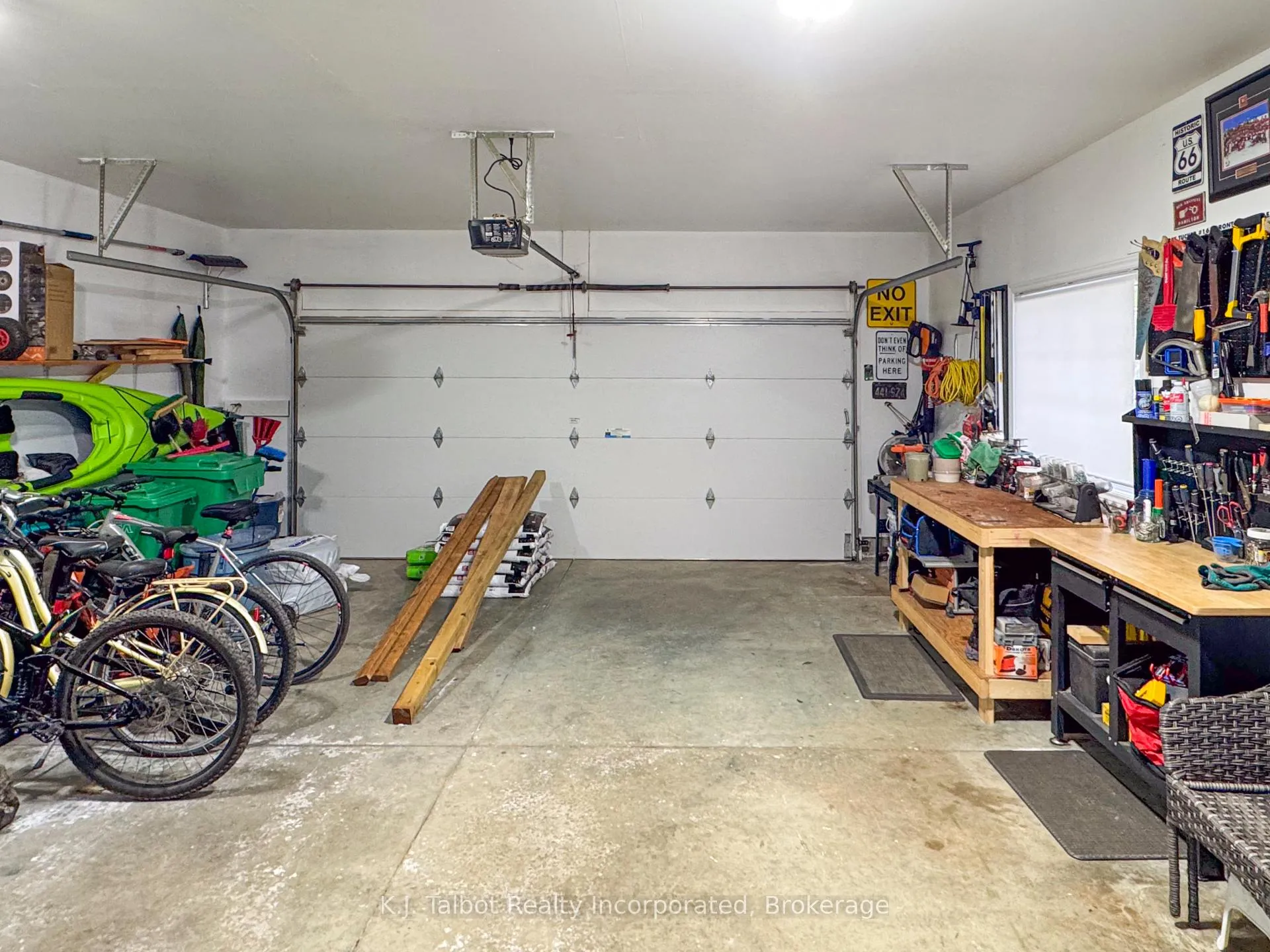 Photo 18 of 11 Lee Crescent, Goderich, Goderich (Town) — HOMEH