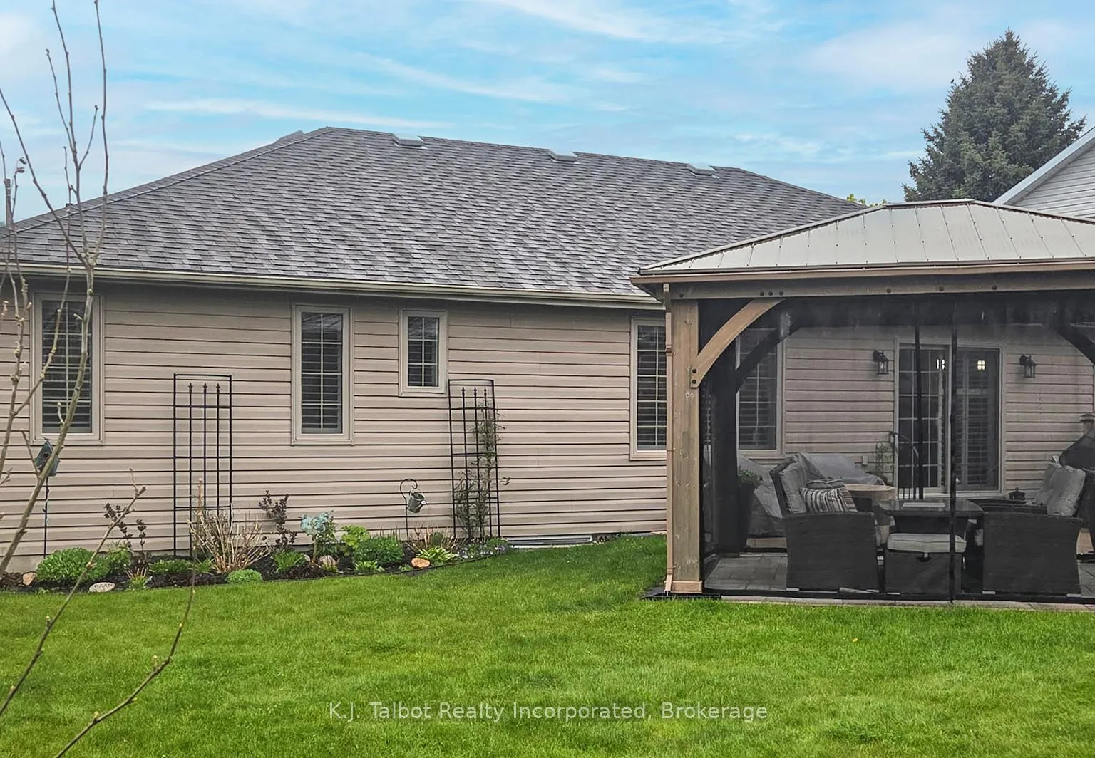 Photo 35 of 11 Lee Crescent, Goderich, Goderich (Town) — HOMEH