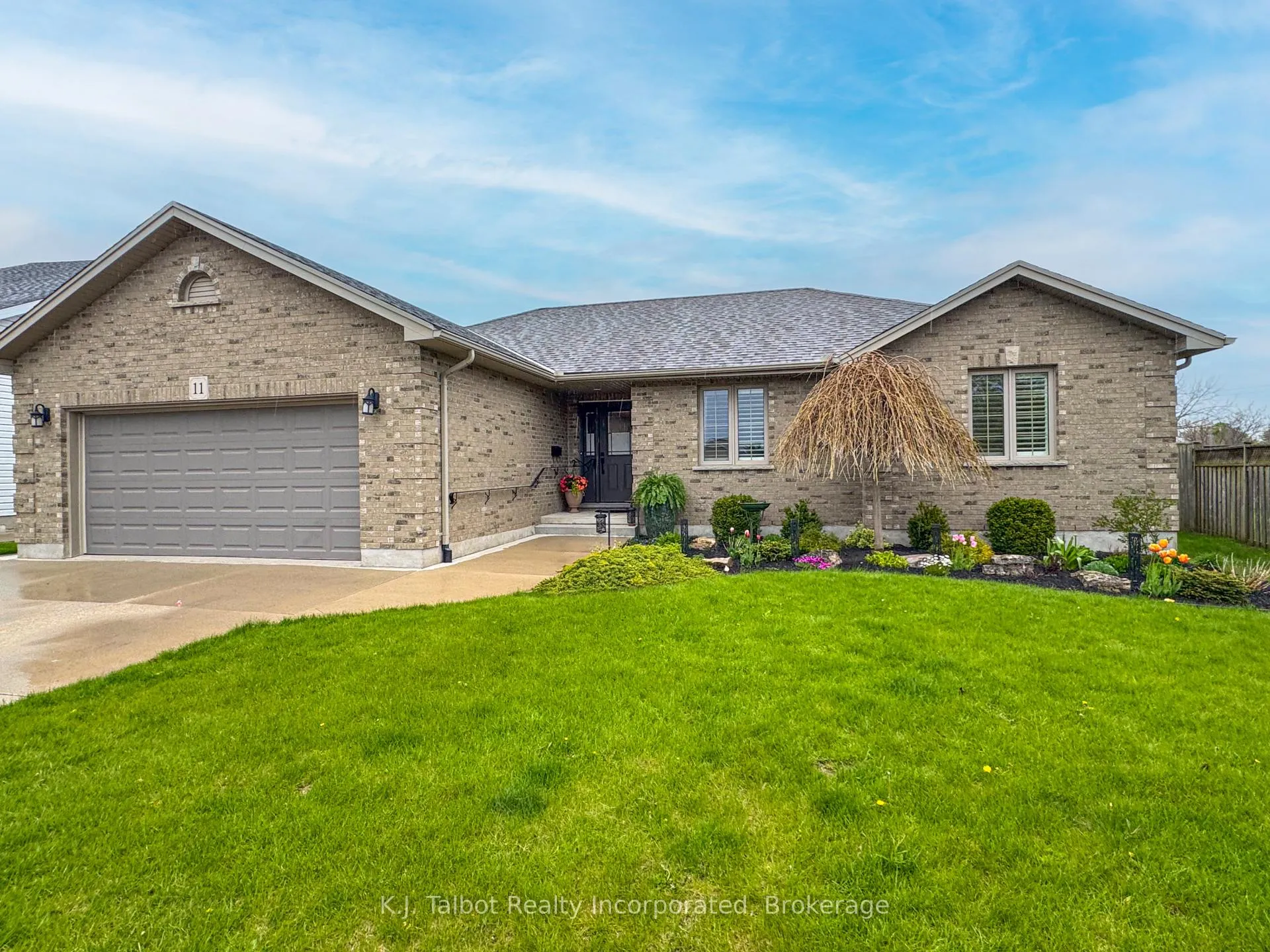 Photo 37 of 11 Lee Crescent, Goderich, Goderich (Town) — HOMEH