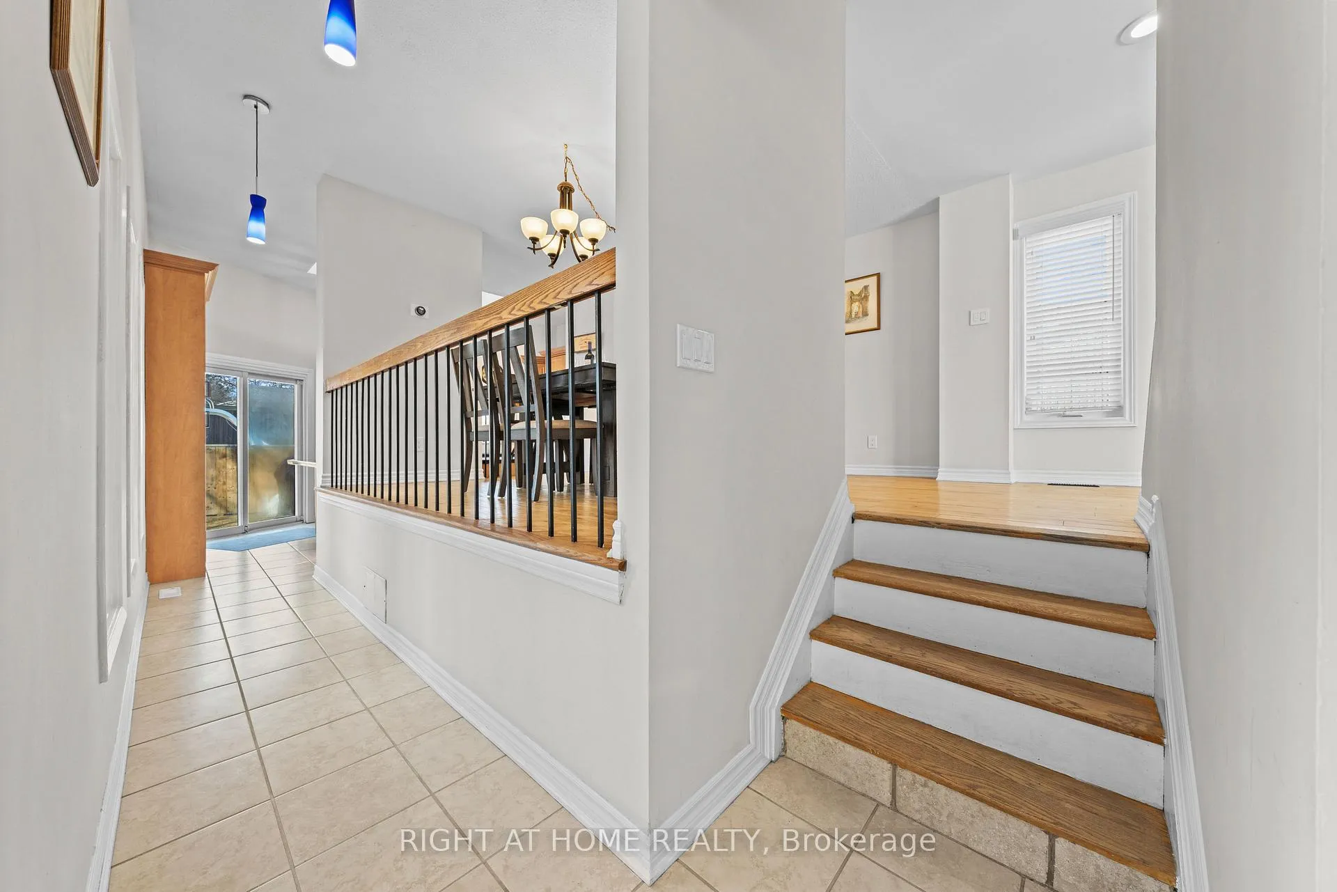Photo 5 of 7027 Estoril Road, Mississauga, Meadowvale — HOMEH