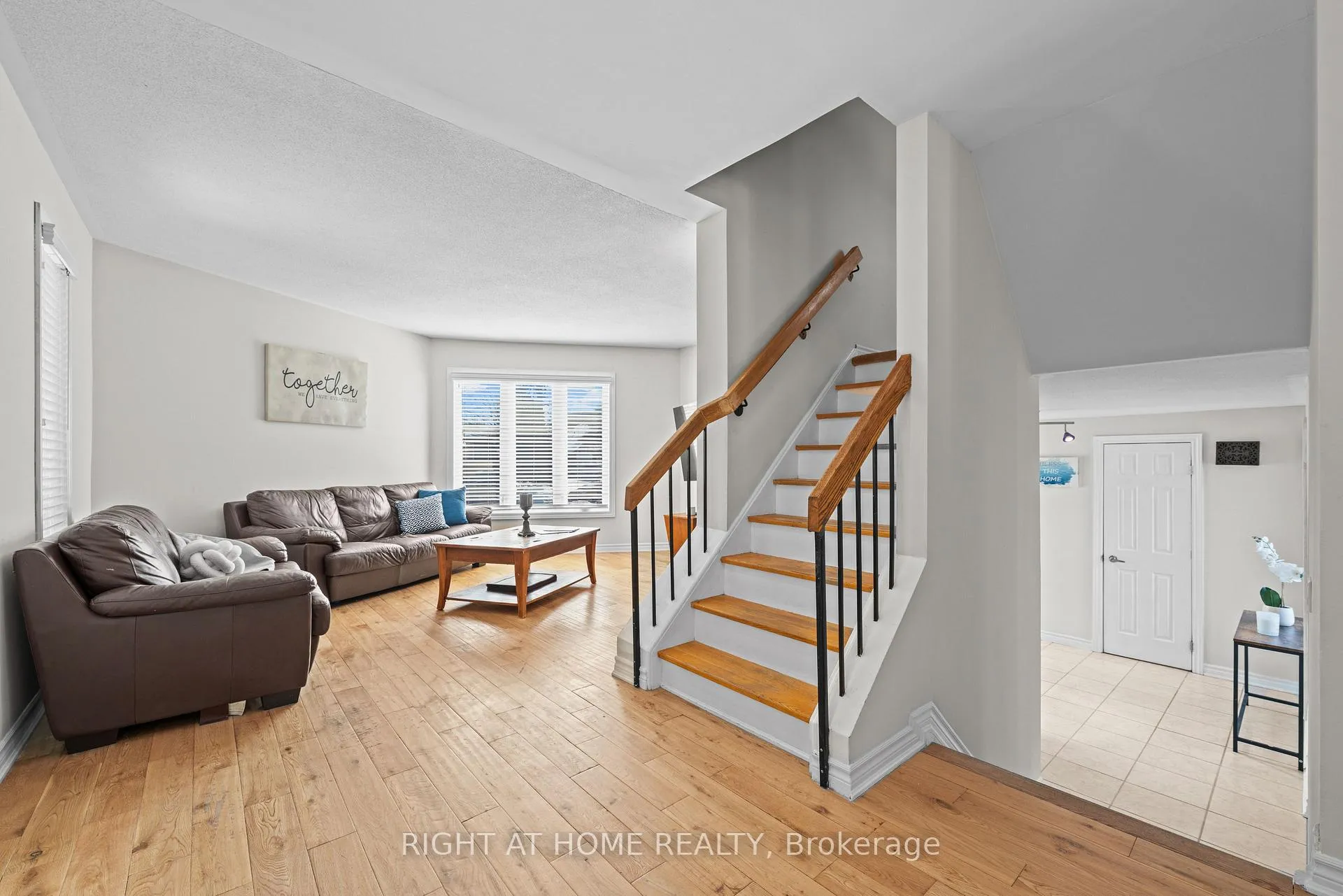 Photo 13 of 7027 Estoril Road, Mississauga, Meadowvale — HOMEH
