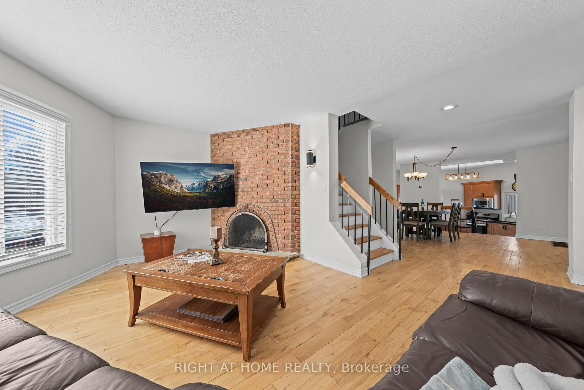 Photo 15 of 7027 Estoril Road, Mississauga, Meadowvale — HOMEH