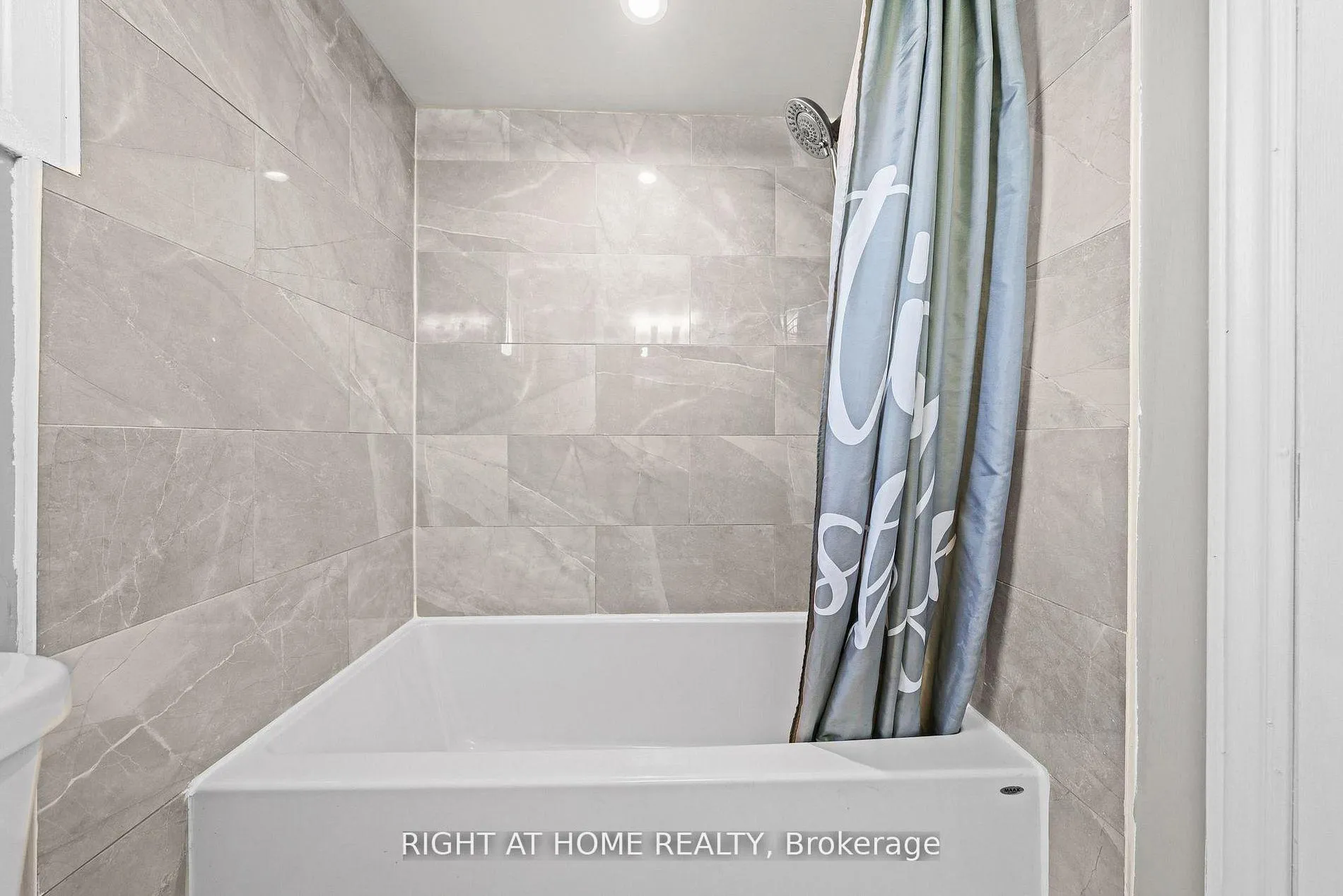 Photo 28 of 7027 Estoril Road, Mississauga, Meadowvale — HOMEH