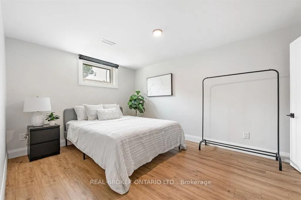 Photo 9 of Unit 2, 2061 Featherston Drive, Ottawa, Guildwood Estates - Urbandale Acres — HOMEH
