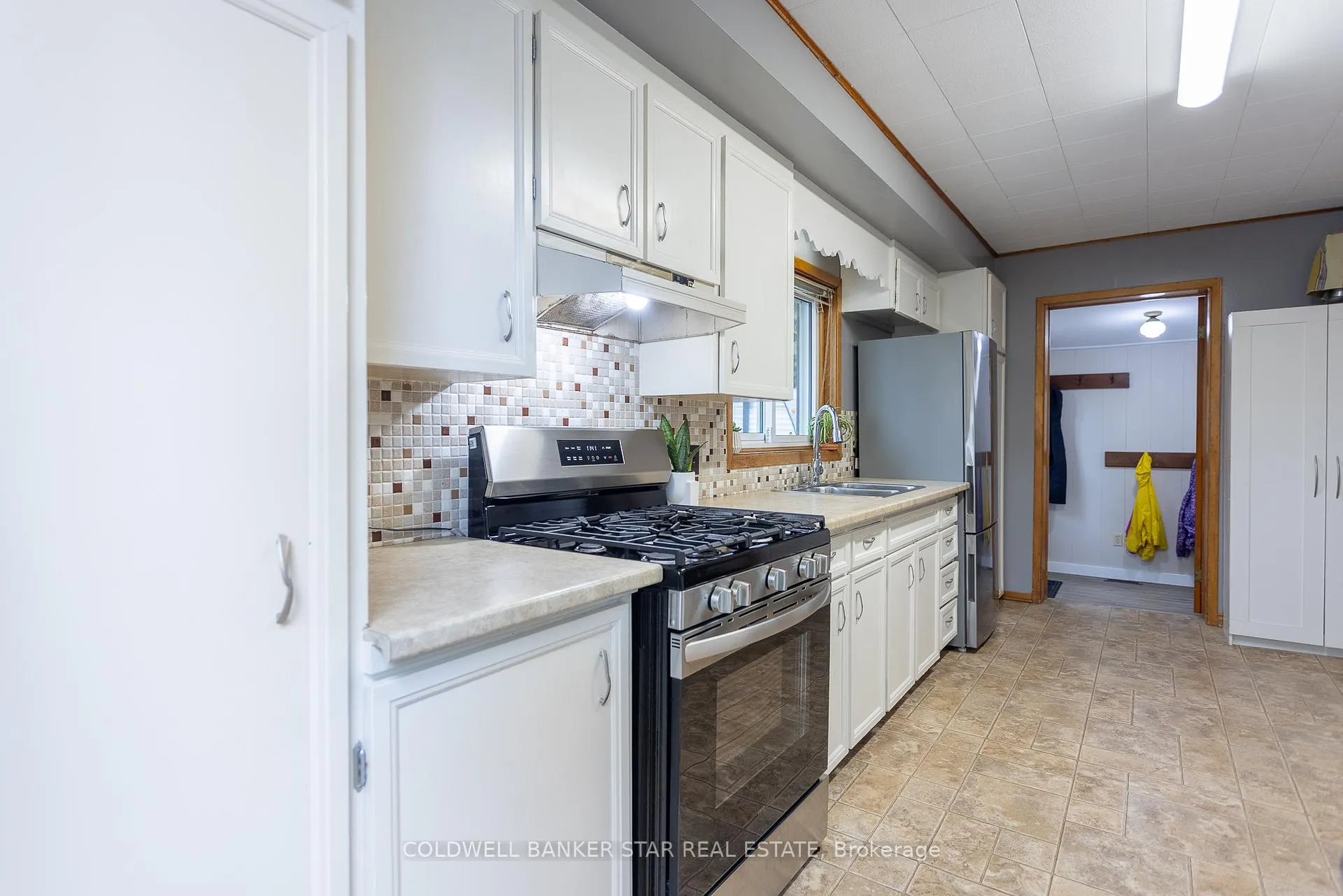 Photo 21 of 106 Fairview Avenue, St. Thomas — HOMEH