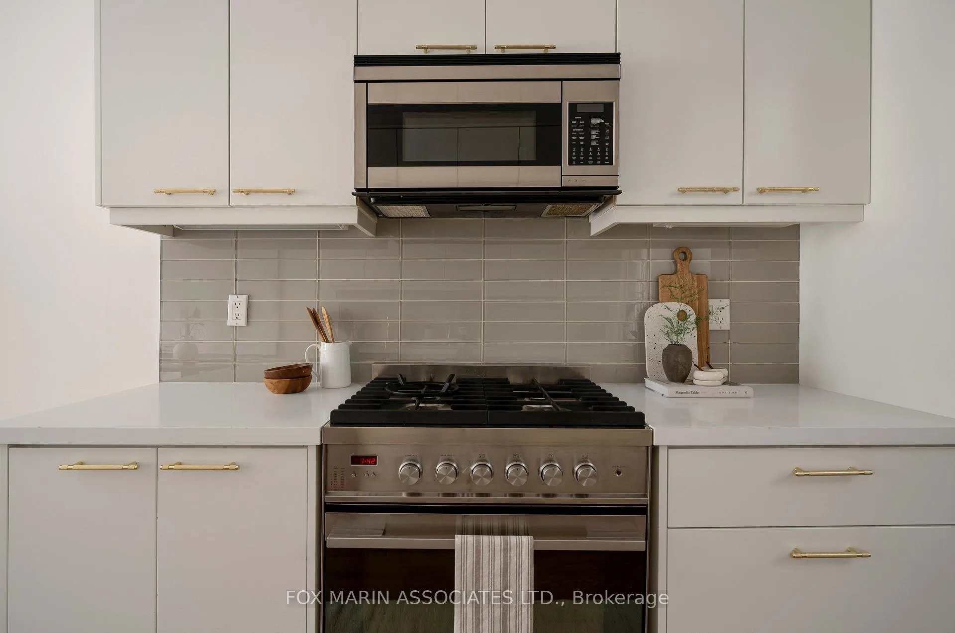 Photo 15 of 95 Walnut Avenue, Toronto, Niagara — HOMEH