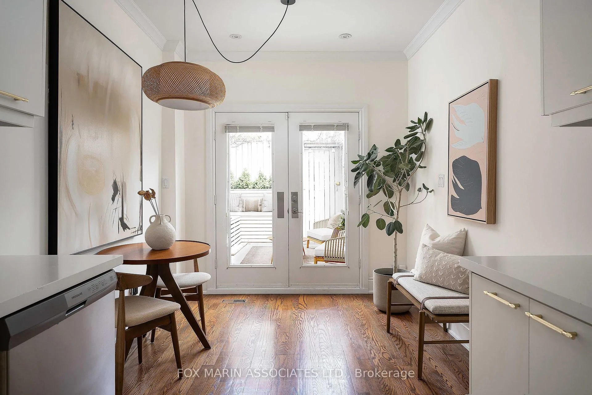 Photo 16 of 95 Walnut Avenue, Toronto, Niagara — HOMEH