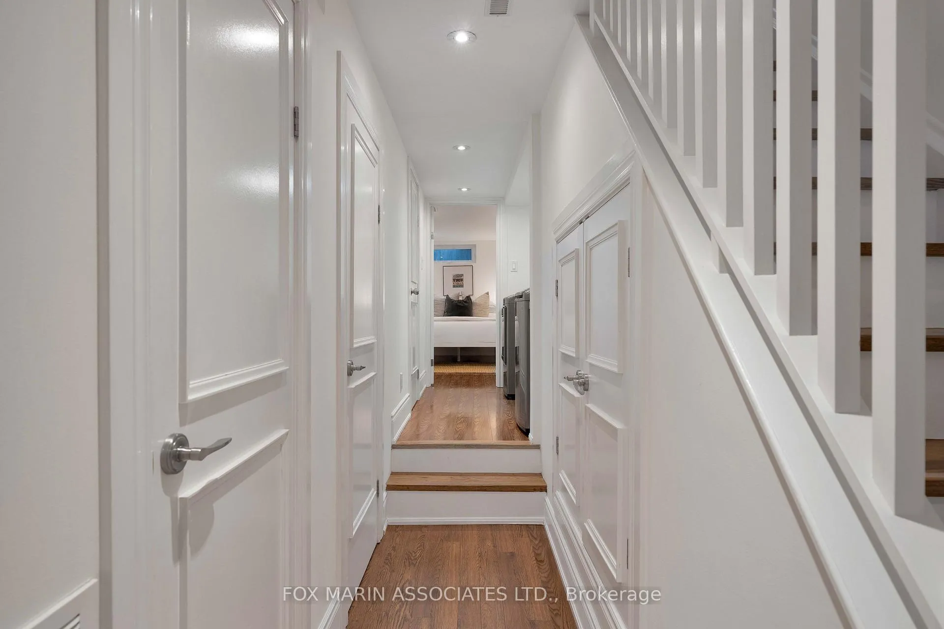 Photo 34 of 95 Walnut Avenue, Toronto, Niagara — HOMEH