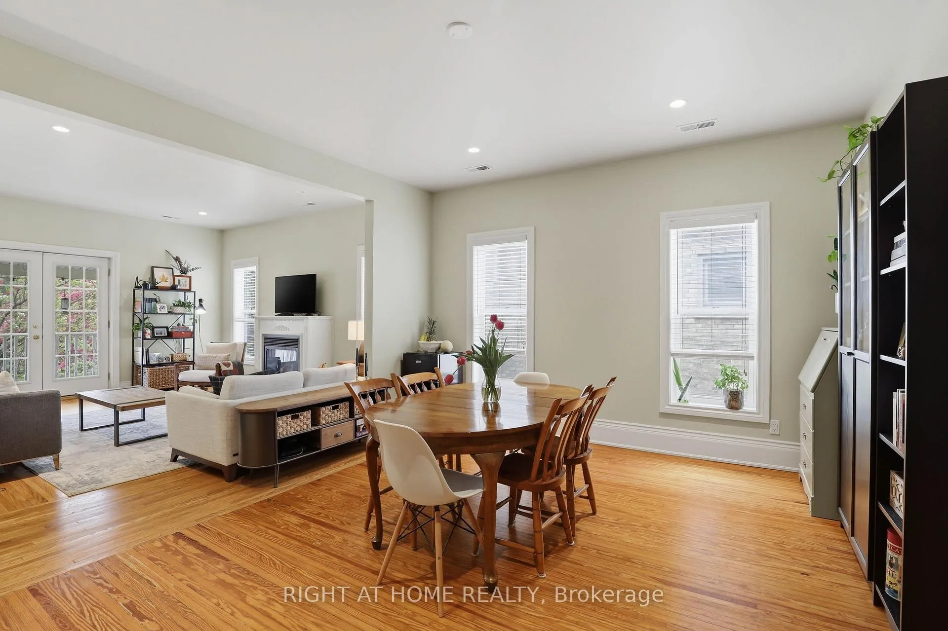 Photo 5 of Unit Upper, 39 Craig Street, London, South F — HOMEH
