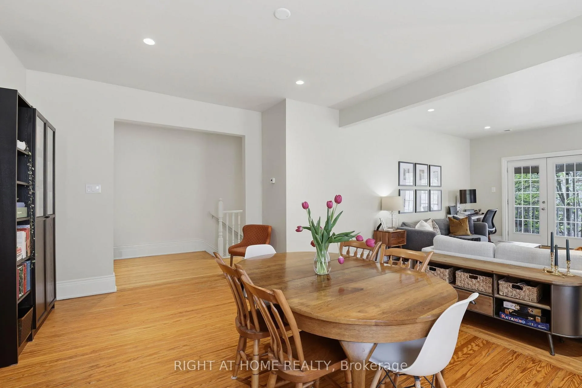 Photo 11 of Unit Upper, 39 Craig Street, London, South F — HOMEH