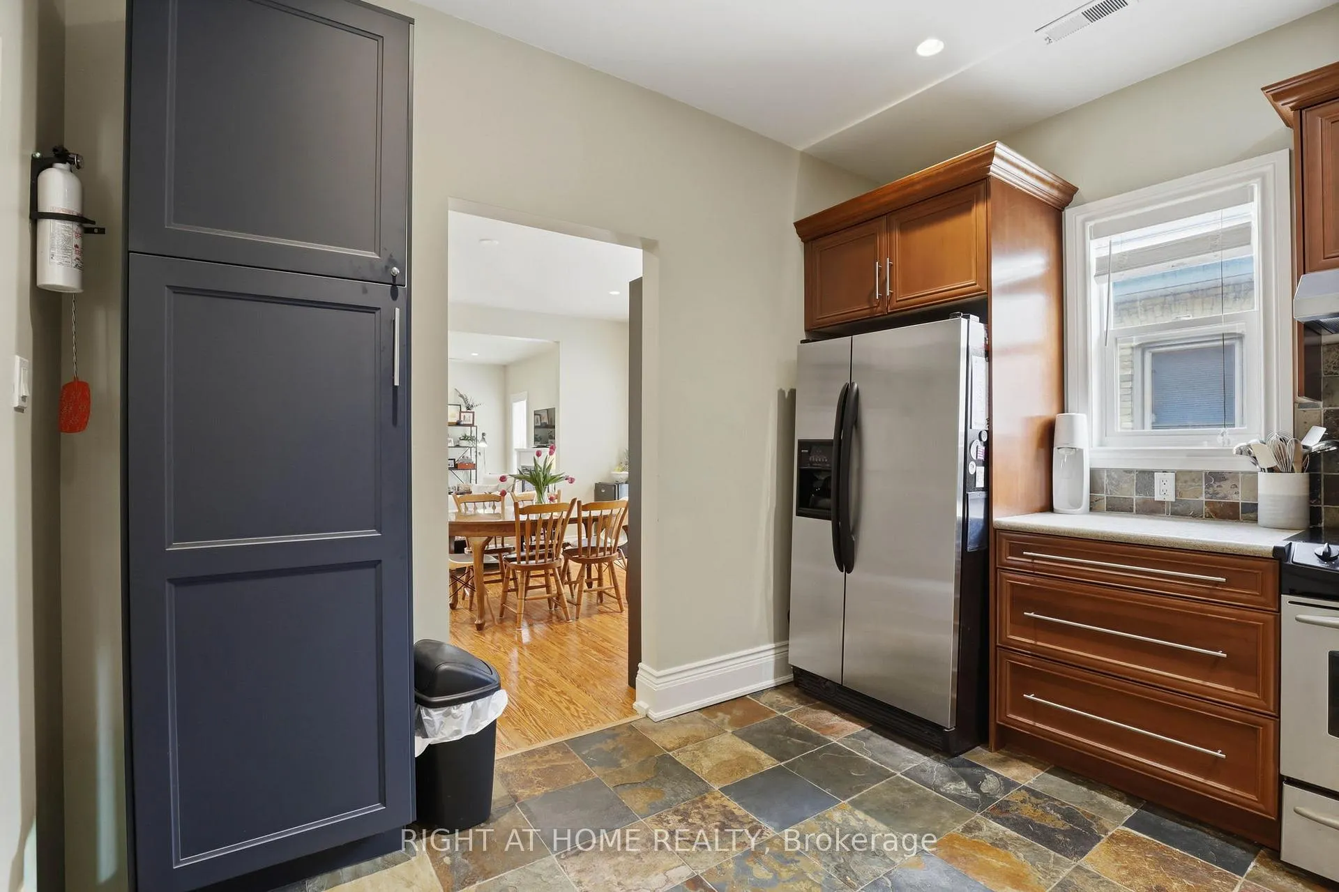 Photo 16 of Unit Upper, 39 Craig Street, London, South F — HOMEH