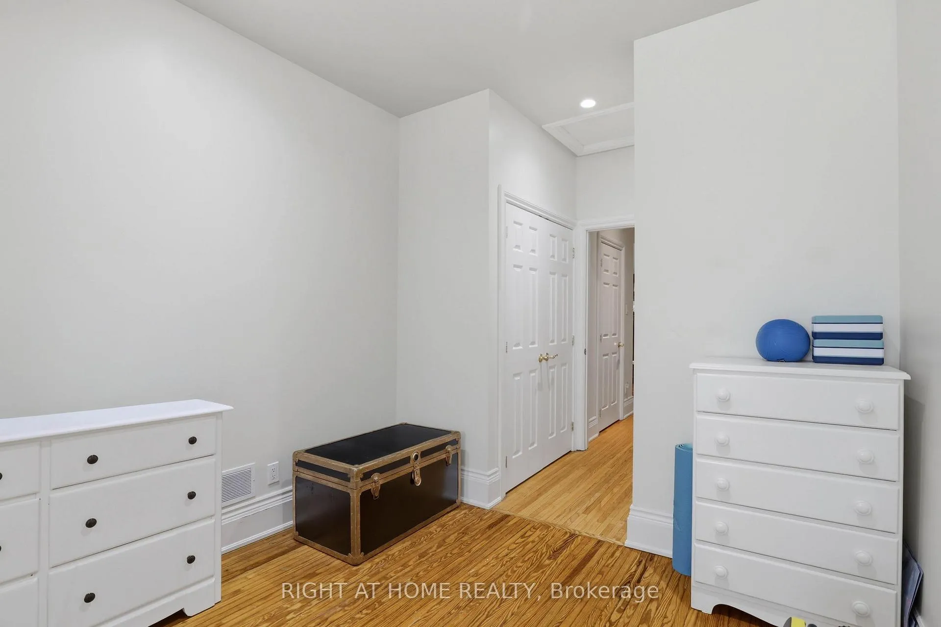 Photo 27 of Unit Upper, 39 Craig Street, London, South F — HOMEH