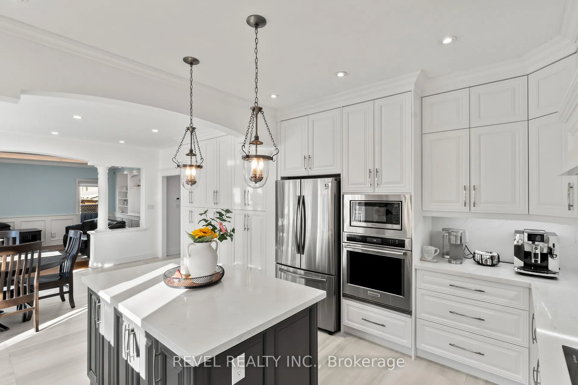Photo 10 of 70 Applewood Crescent, Whitby, Blue Grass Meadows — HOMEH