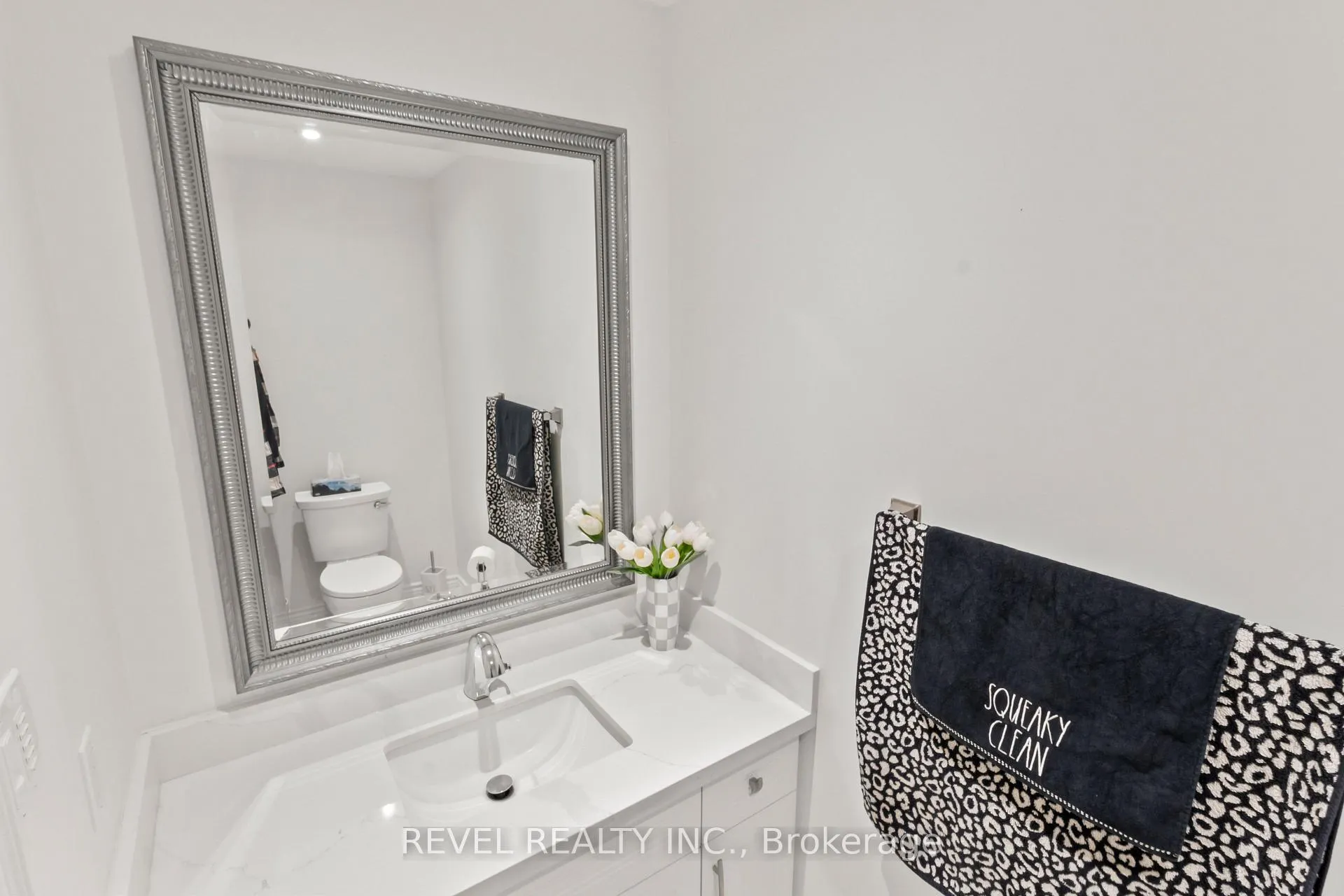 Photo 14 of 70 Applewood Crescent, Whitby, Blue Grass Meadows — HOMEH