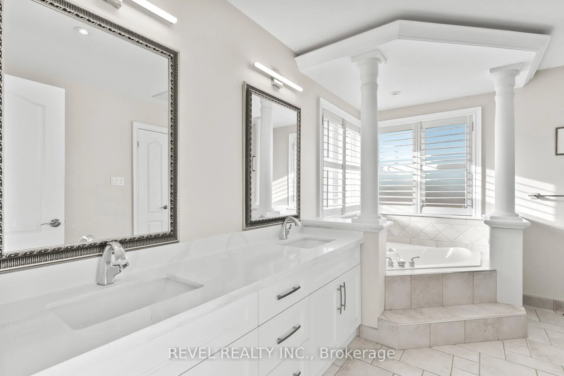 Photo 17 of 70 Applewood Crescent, Whitby, Blue Grass Meadows — HOMEH