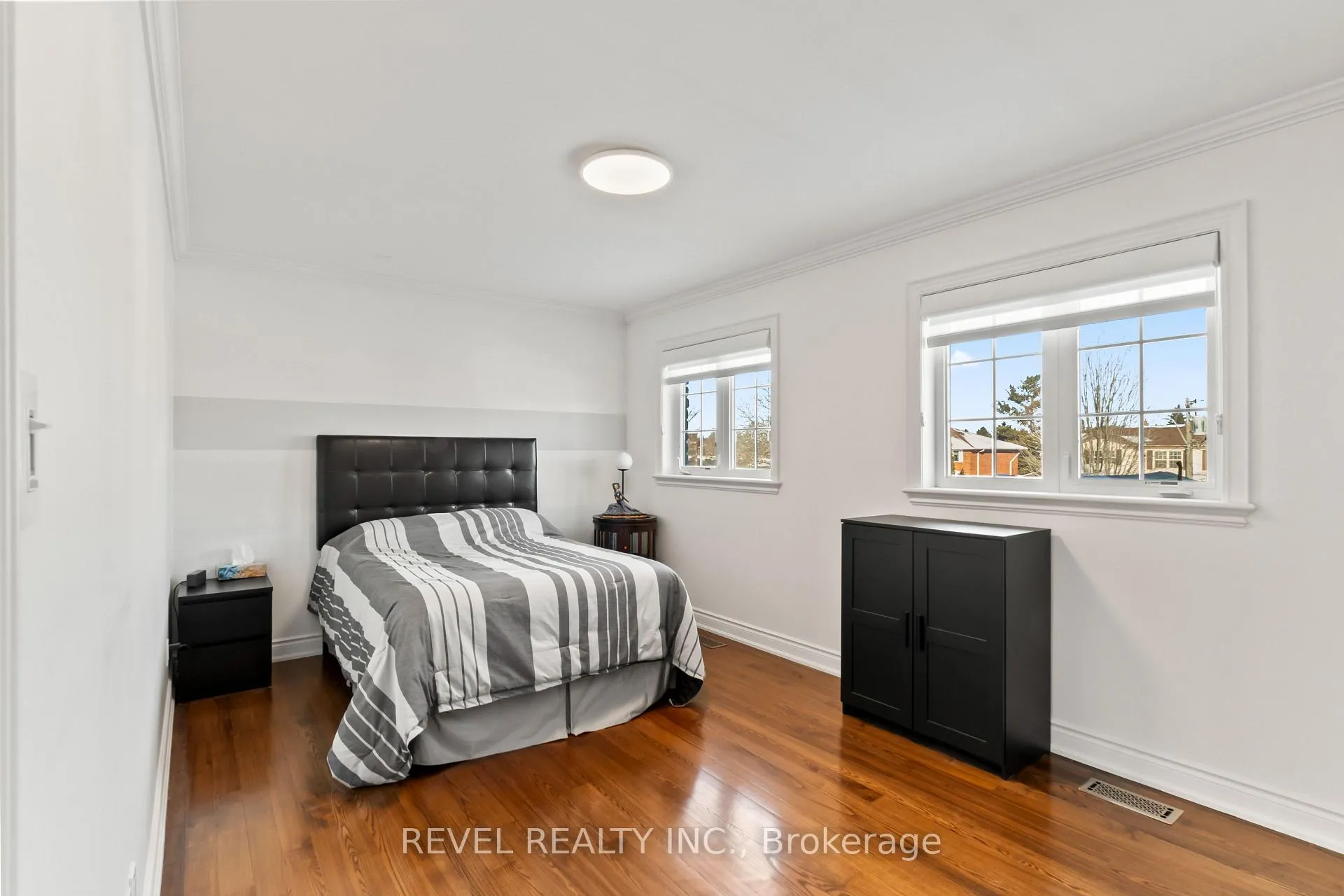 Photo 18 of 70 Applewood Crescent, Whitby, Blue Grass Meadows — HOMEH
