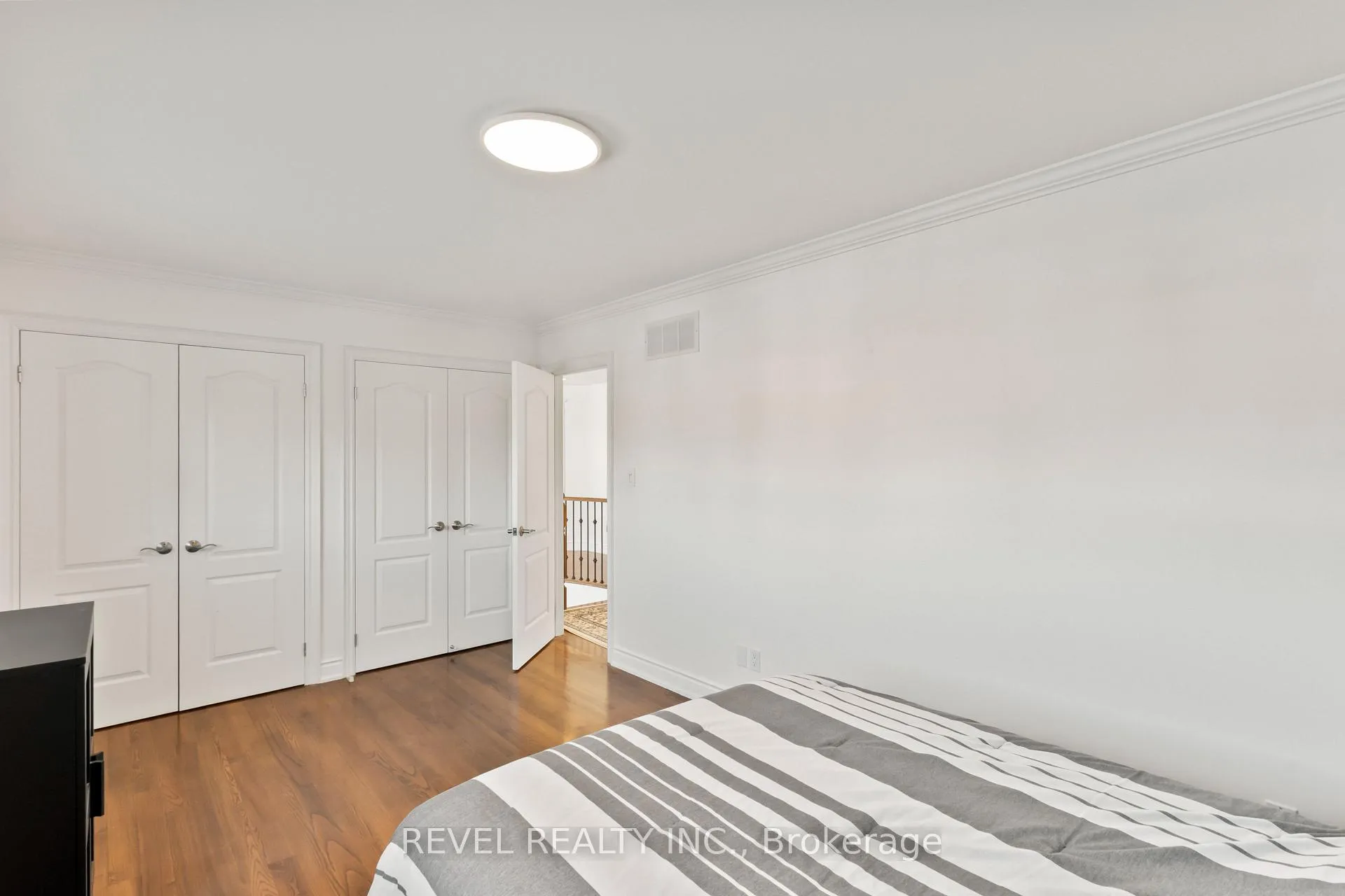 Photo 19 of 70 Applewood Crescent, Whitby, Blue Grass Meadows — HOMEH