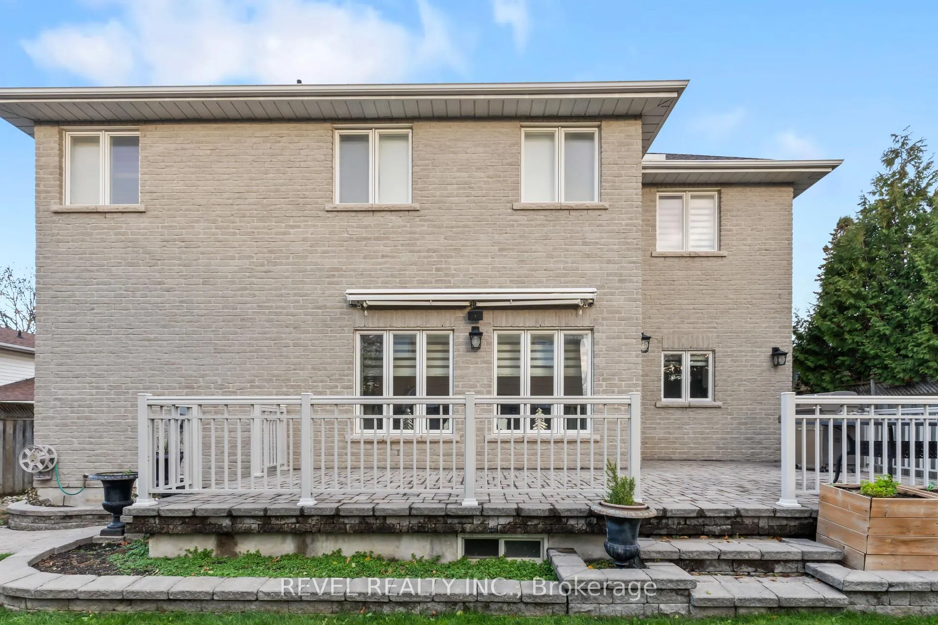 Photo 26 of 70 Applewood Crescent, Whitby, Blue Grass Meadows — HOMEH