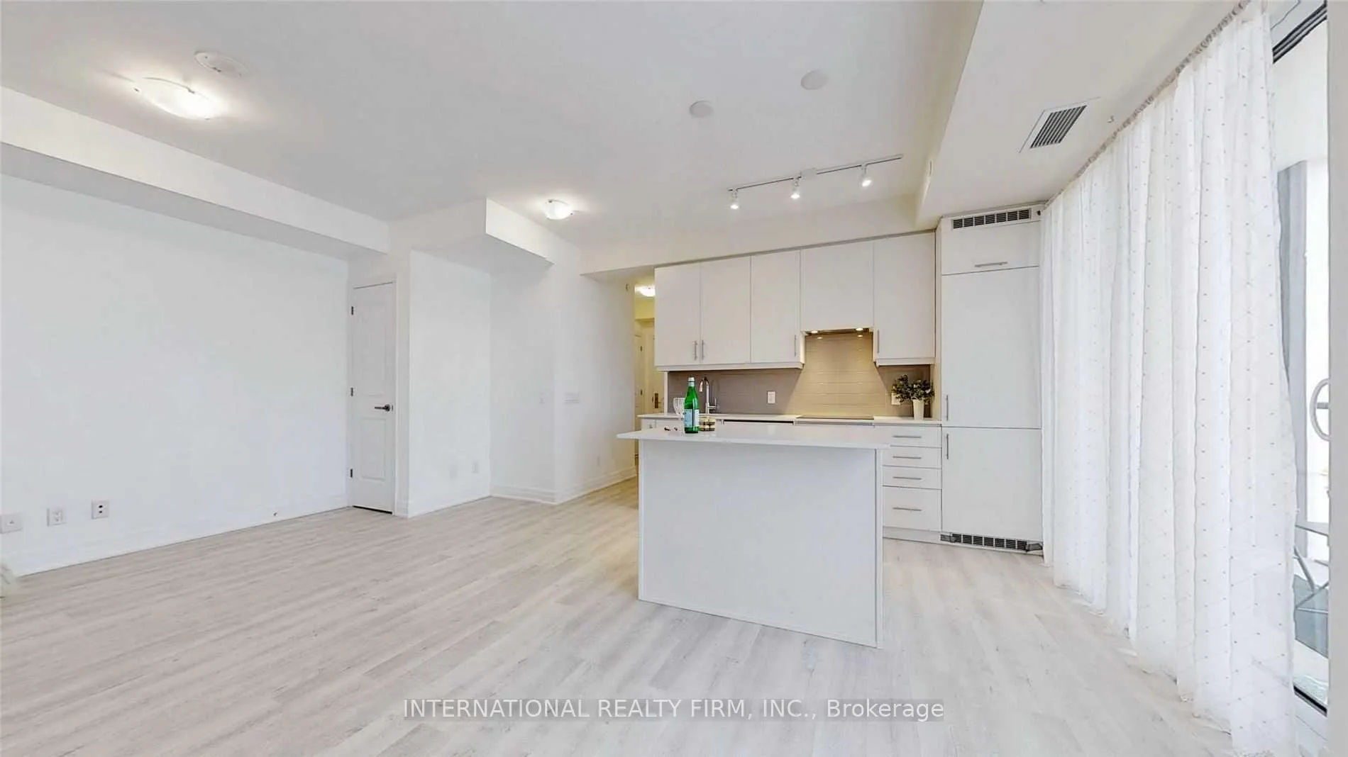Photo 14 of Unit 516, 9085 Jane Street, Vaughan, Concord — HOMEH