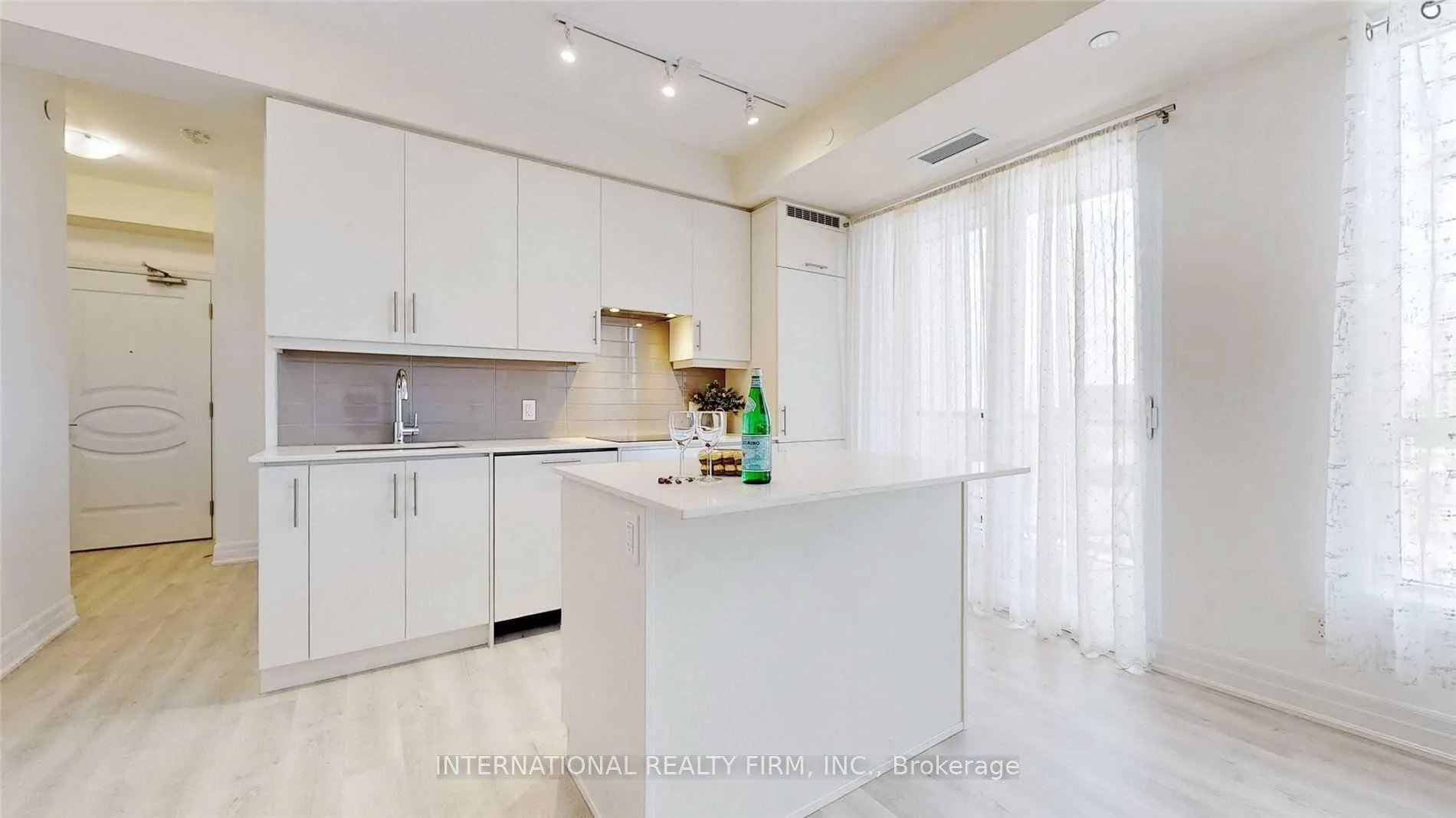 Photo 16 of Unit 516, 9085 Jane Street, Vaughan, Concord — HOMEH
