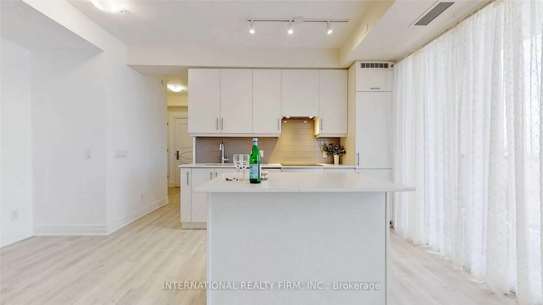 Photo 17 of Unit 516, 9085 Jane Street, Vaughan, Concord — HOMEH