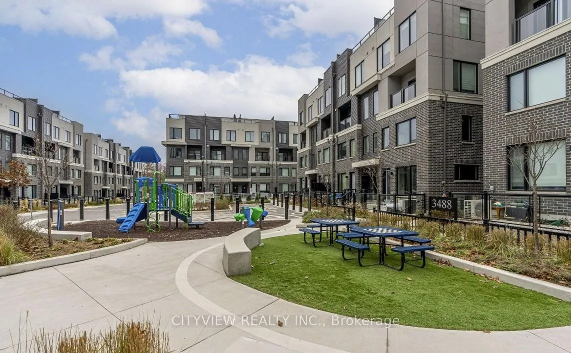 Photo 4 of Unit 7, 3488 Widdicombe Way, Mississauga, Erin Mills — HOMEH