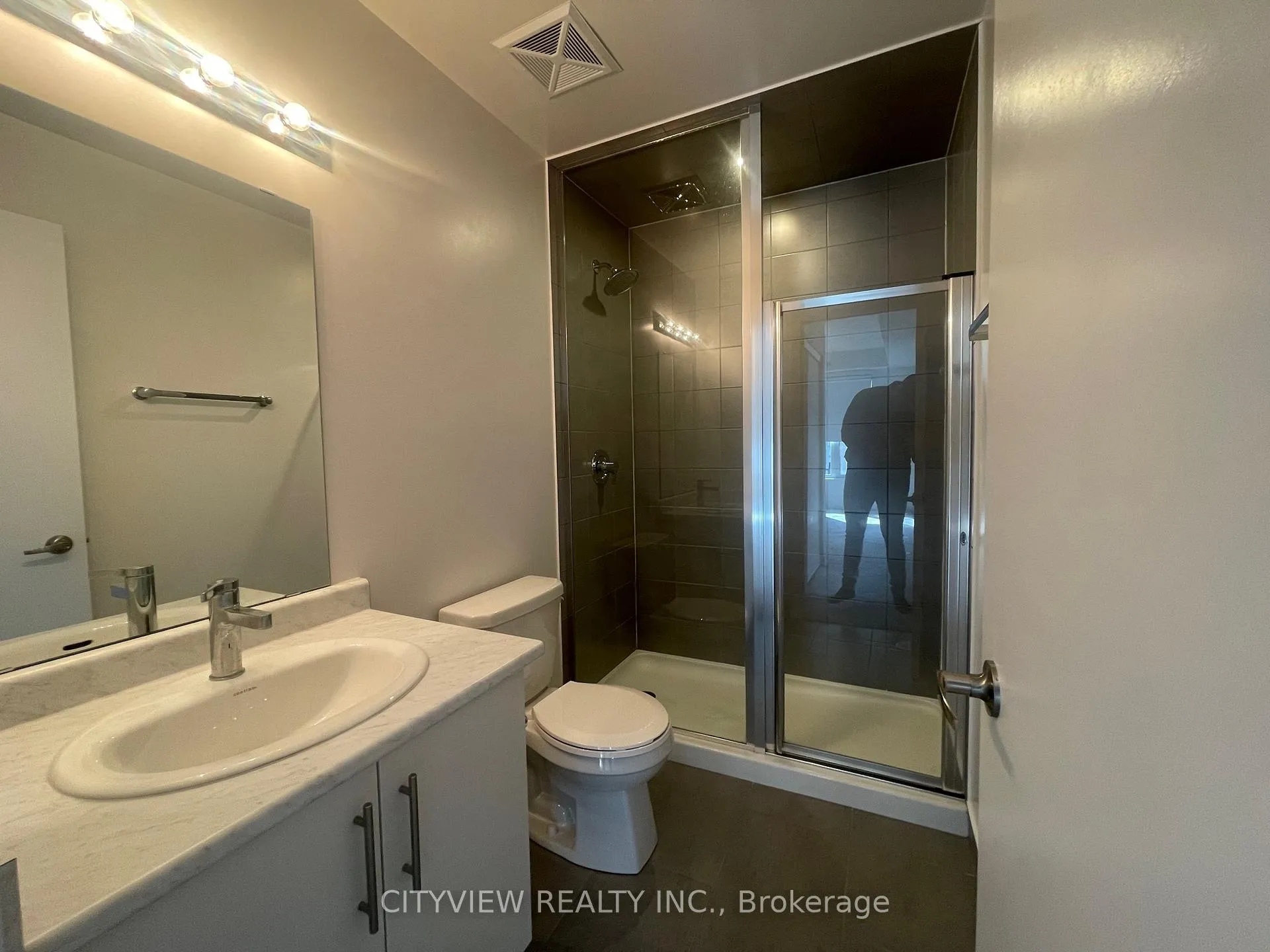 Photo 12 of Unit 7, 3488 Widdicombe Way, Mississauga, Erin Mills — HOMEH