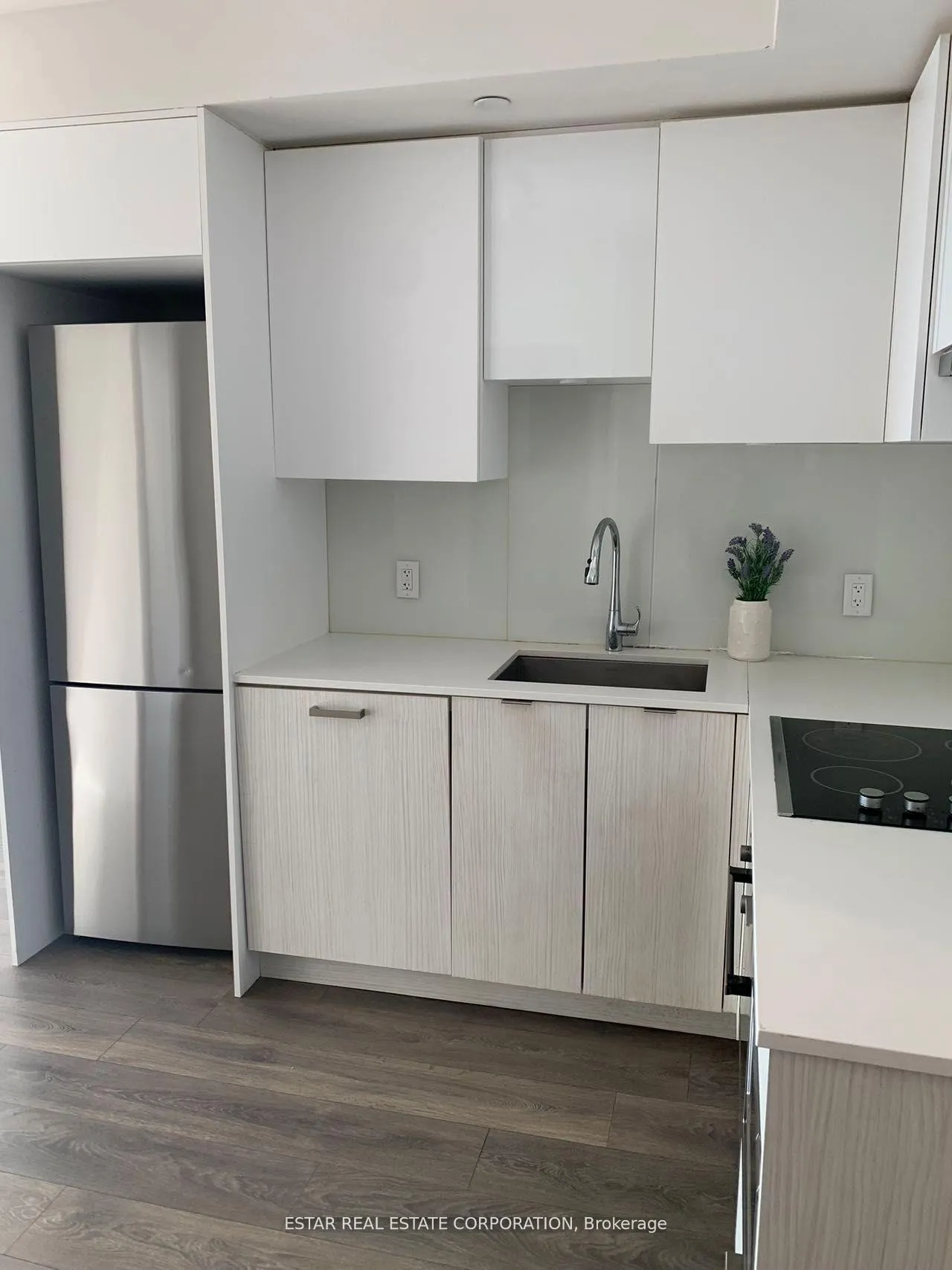 Photo 4 of Unit 2606, 195 Redpath Avenue, Toronto, Mount Pleasant West — HOMEH
