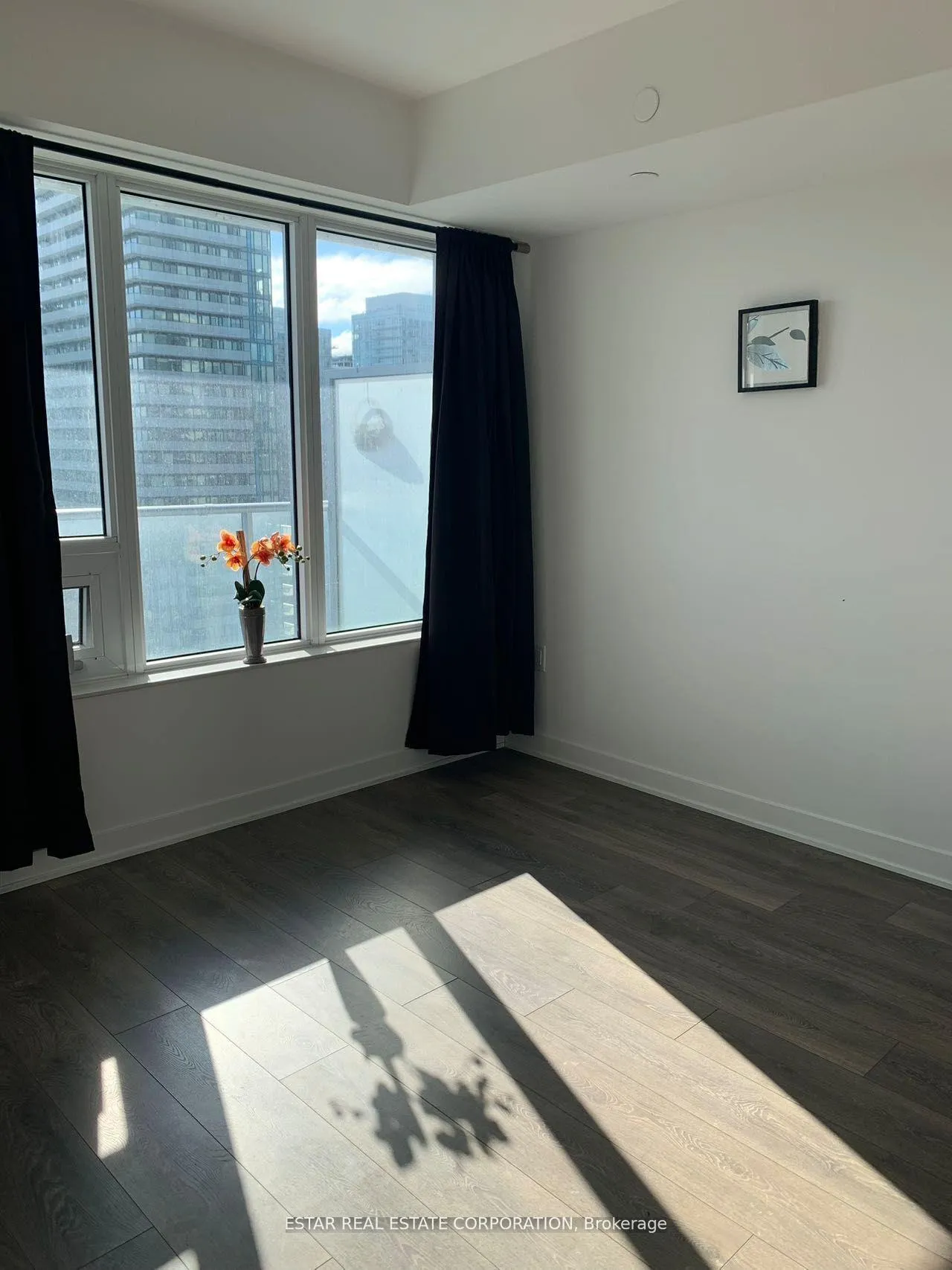 Photo 5 of Unit 2806, 195 Redpath Avenue, Toronto, Mount Pleasant West — HOMEH