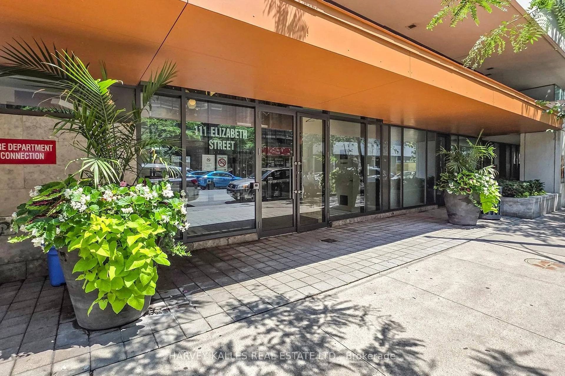 Photo 3 of Unit 717, 111 Elizabeth Street, Toronto, Bay Street Corridor — HOMEH