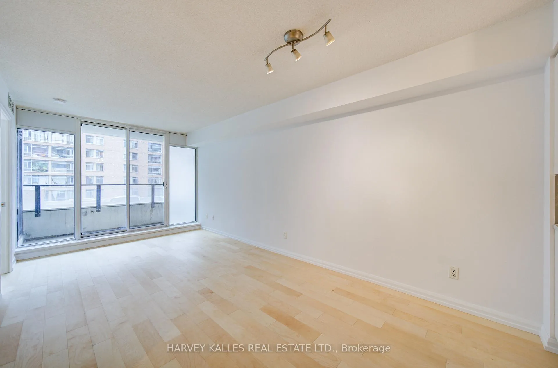 Photo 24 of Unit 717, 111 Elizabeth Street, Toronto, Bay Street Corridor — HOMEH