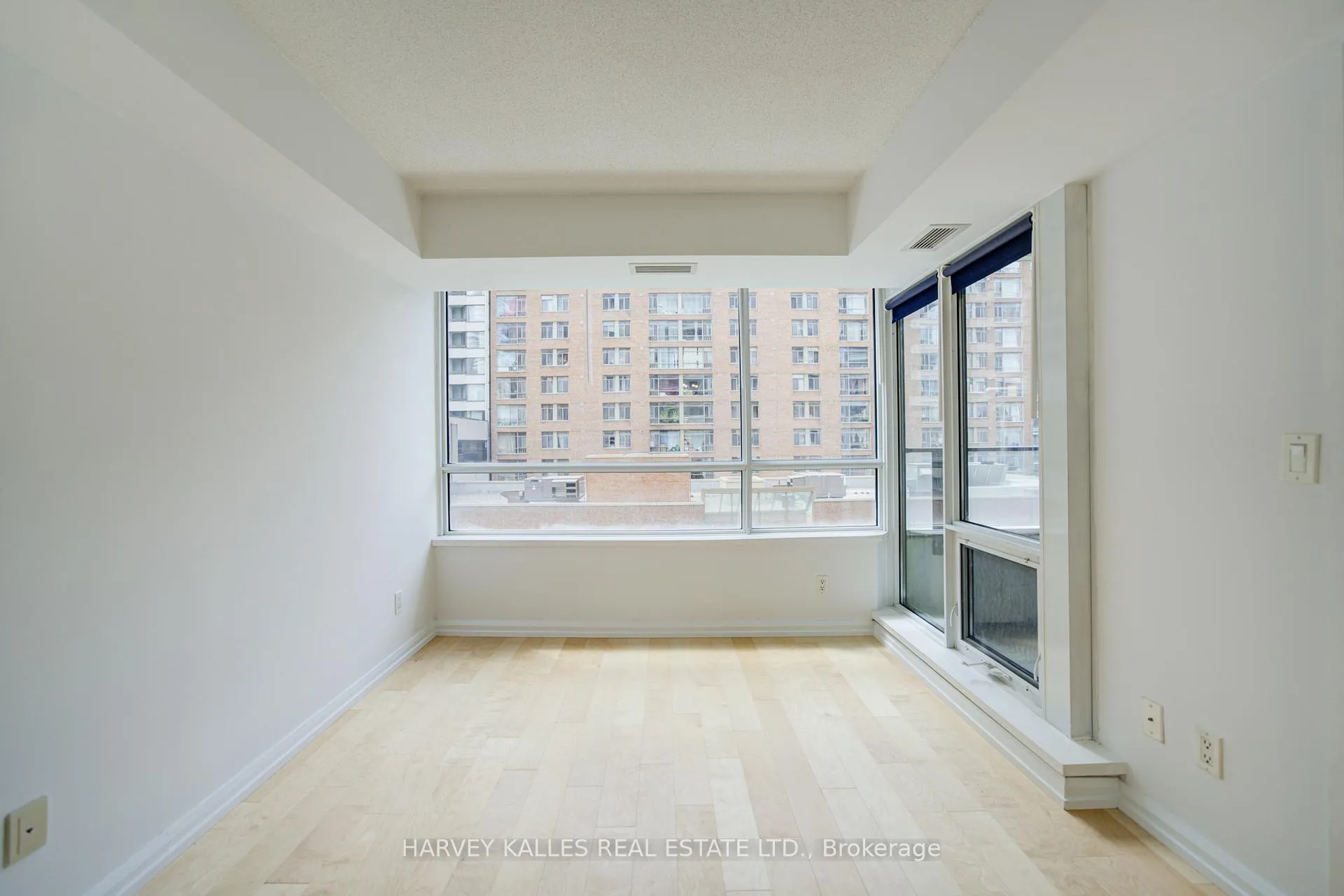 Photo 30 of Unit 717, 111 Elizabeth Street, Toronto, Bay Street Corridor — HOMEH