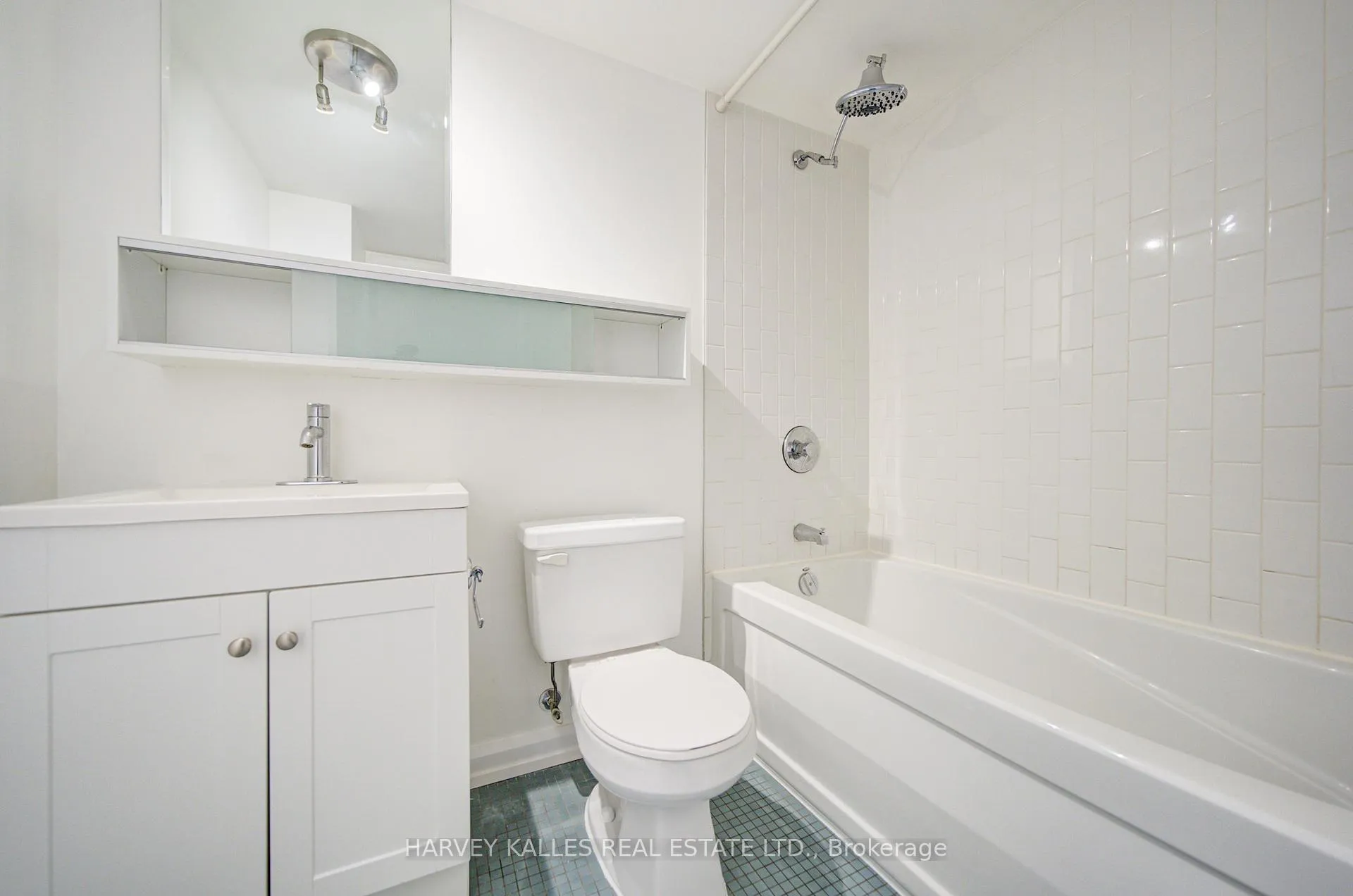 Photo 34 of Unit 717, 111 Elizabeth Street, Toronto, Bay Street Corridor — HOMEH
