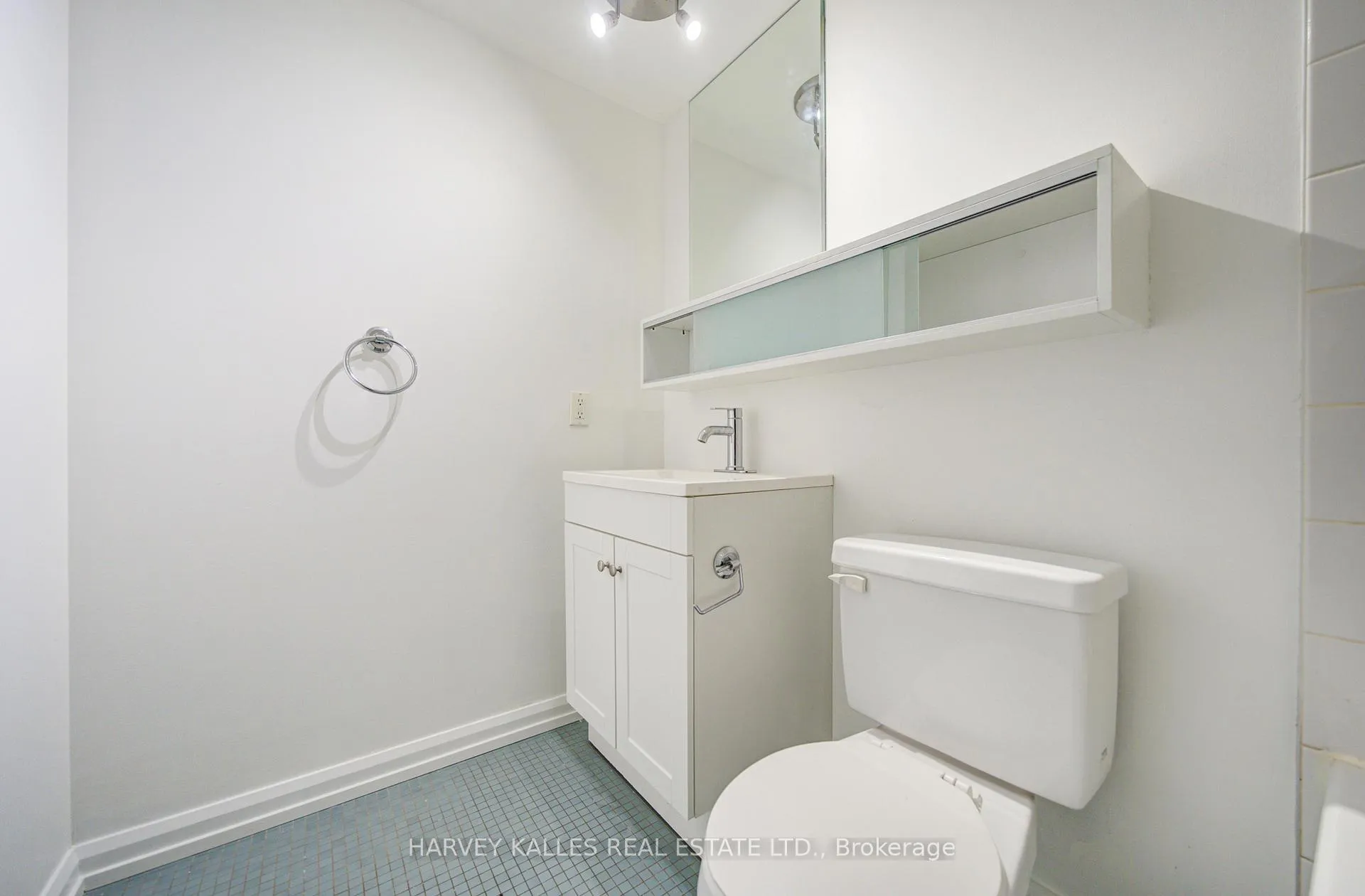 Photo 35 of Unit 717, 111 Elizabeth Street, Toronto, Bay Street Corridor — HOMEH