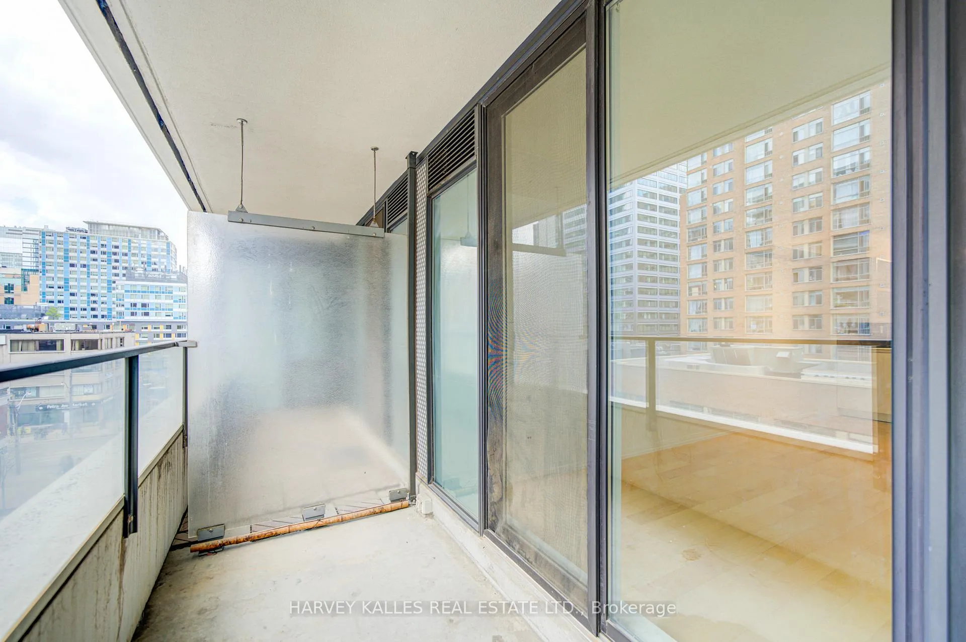 Photo 37 of Unit 717, 111 Elizabeth Street, Toronto, Bay Street Corridor — HOMEH