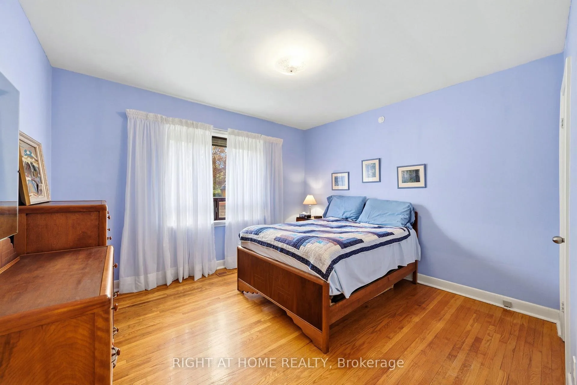 Photo 15 of 728 Ashley Avenue, Burlington, Brant — HOMEH