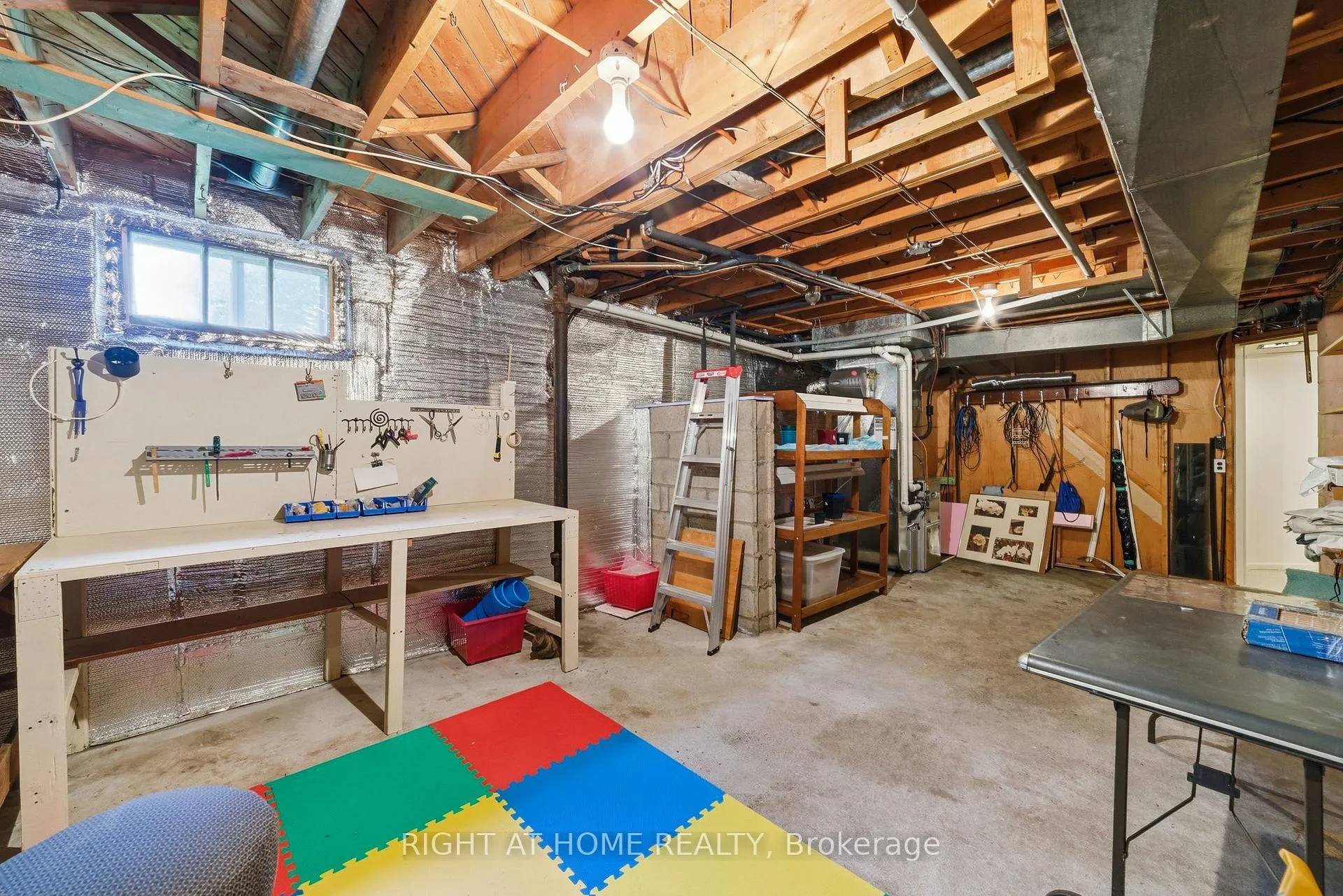 Photo 23 of 728 Ashley Avenue, Burlington, Brant — HOMEH