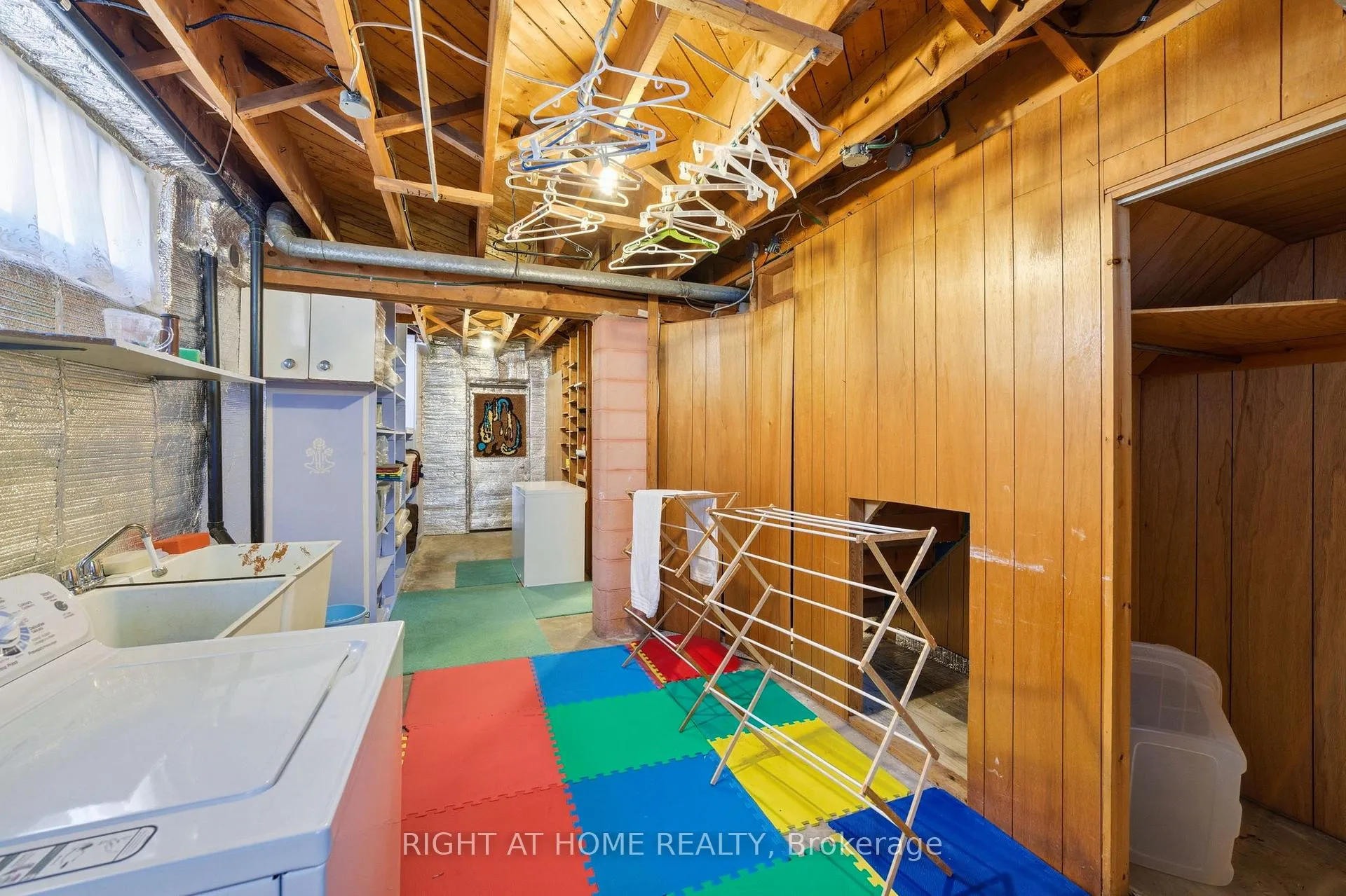 Photo 24 of 728 Ashley Avenue, Burlington, Brant — HOMEH