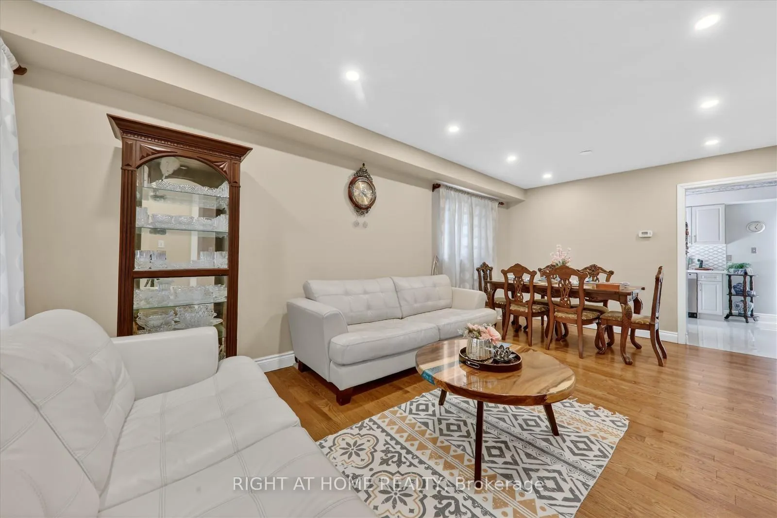 Photo 6 of 226 Manse Road, Scarborough, West Hill — HOMEH