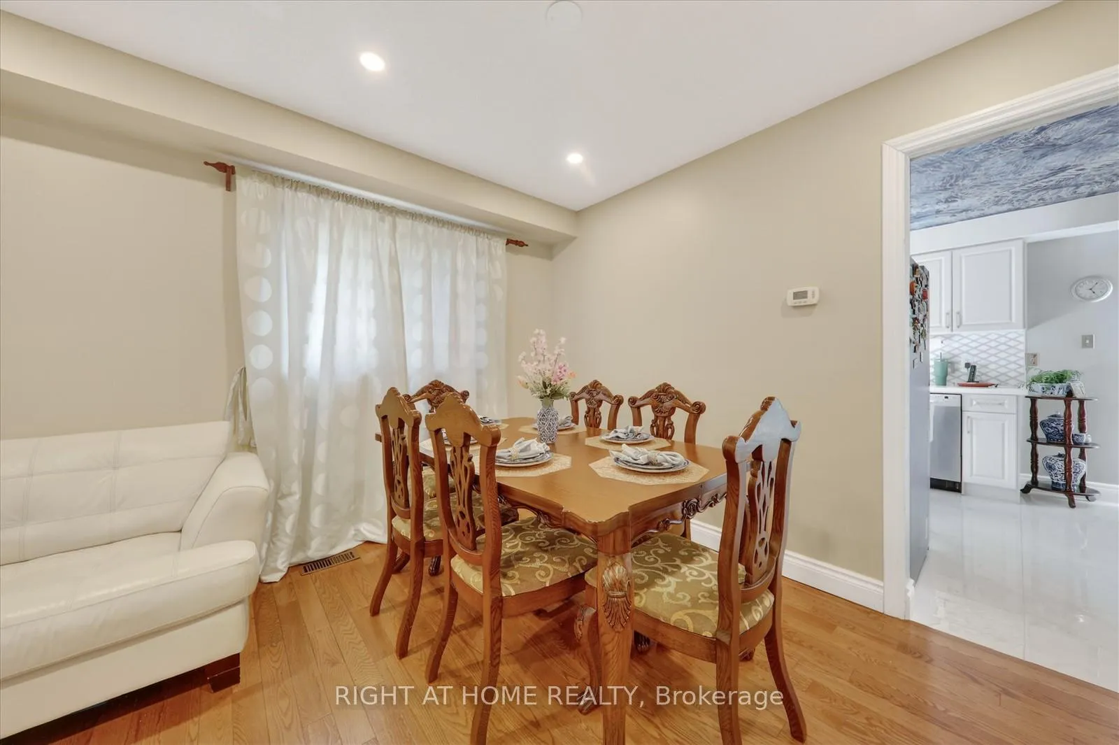 Photo 8 of 226 Manse Road, Scarborough, West Hill — HOMEH